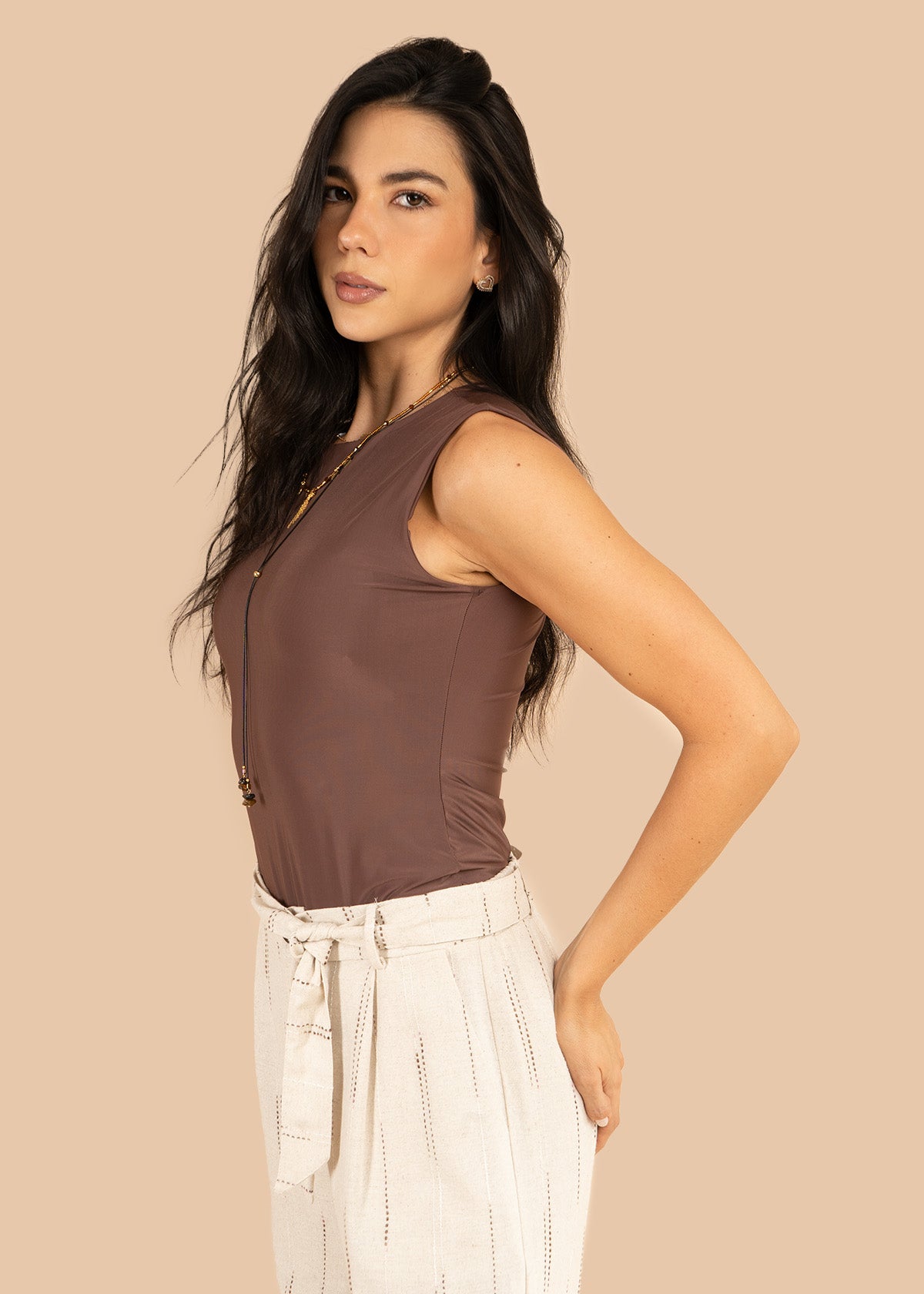 Body color chocolate fondo entero 106378