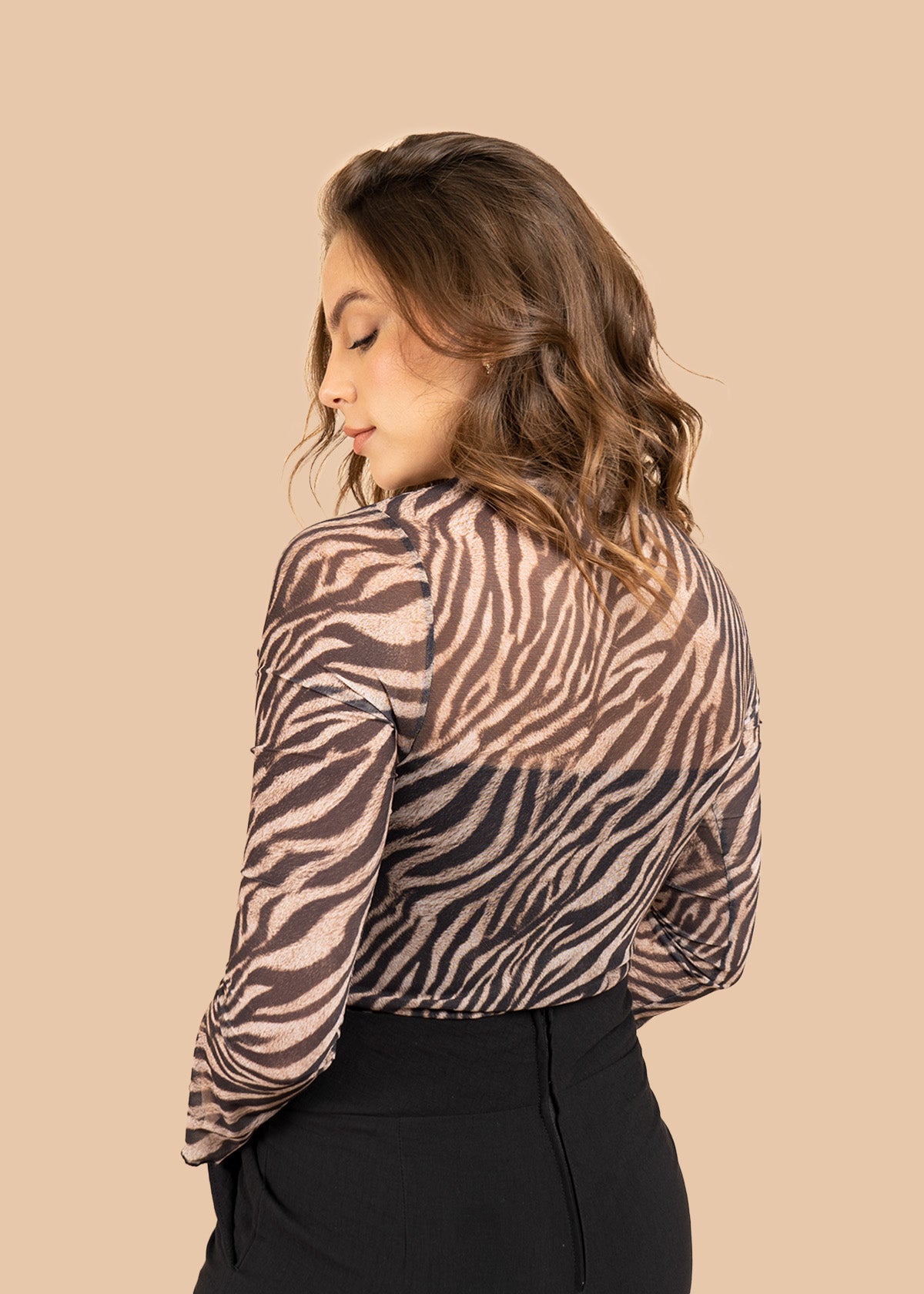 Body color negro con semitransparencia 106380