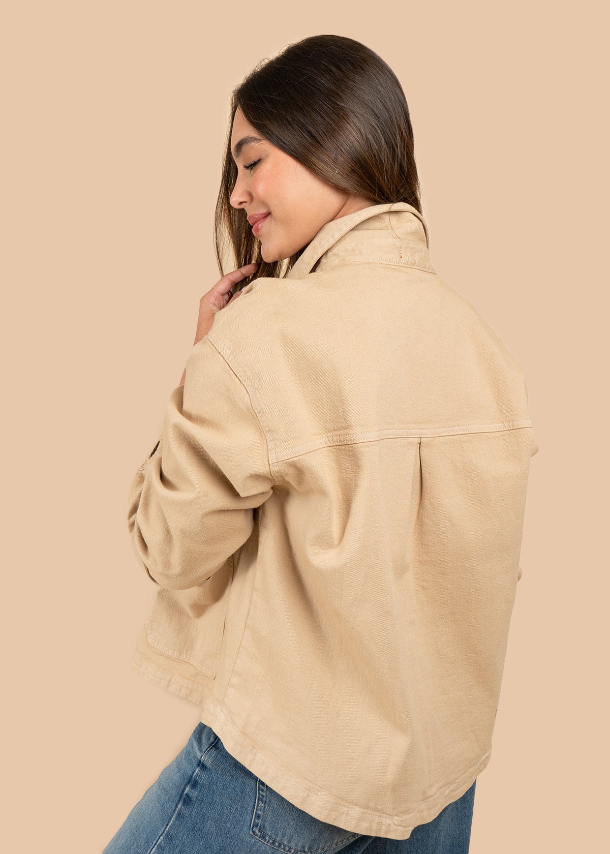 Chaqueta color camel con botones 106394