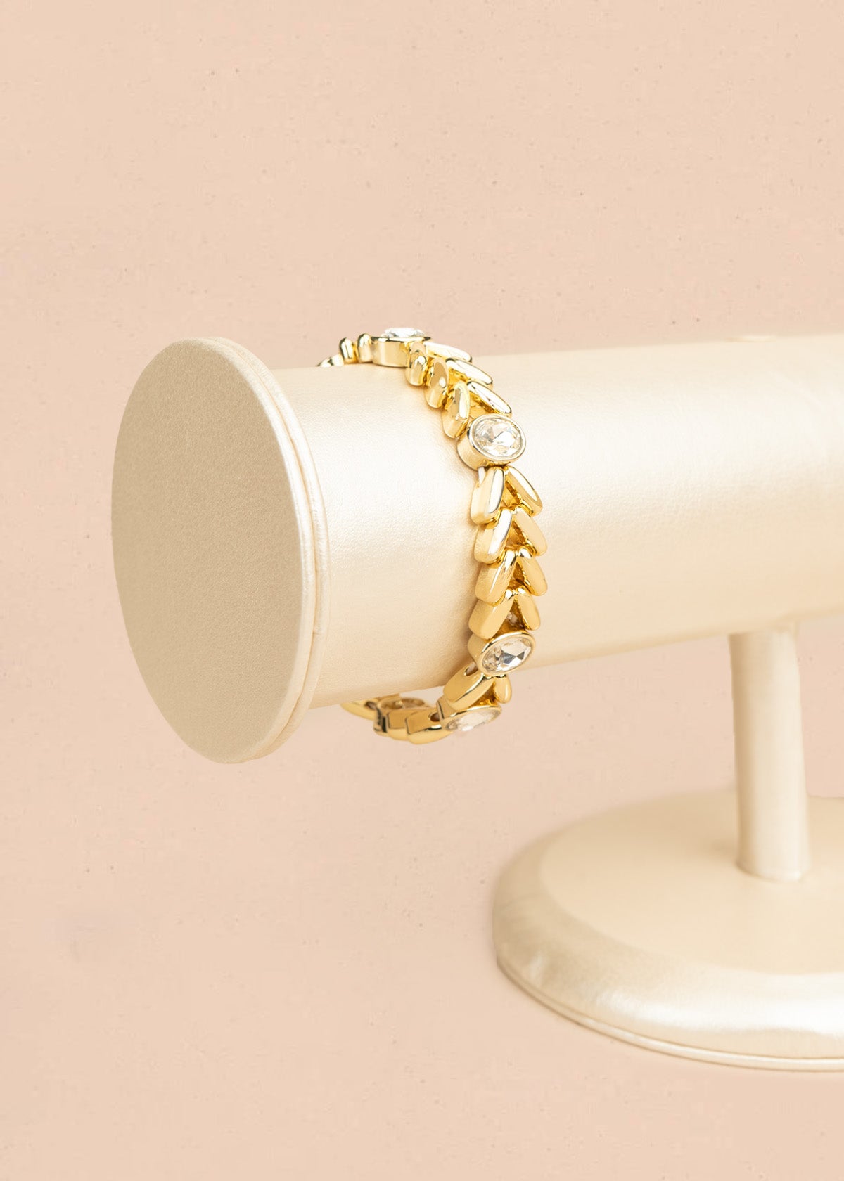 Pulsera color dorado en eslabón de espiga 106403