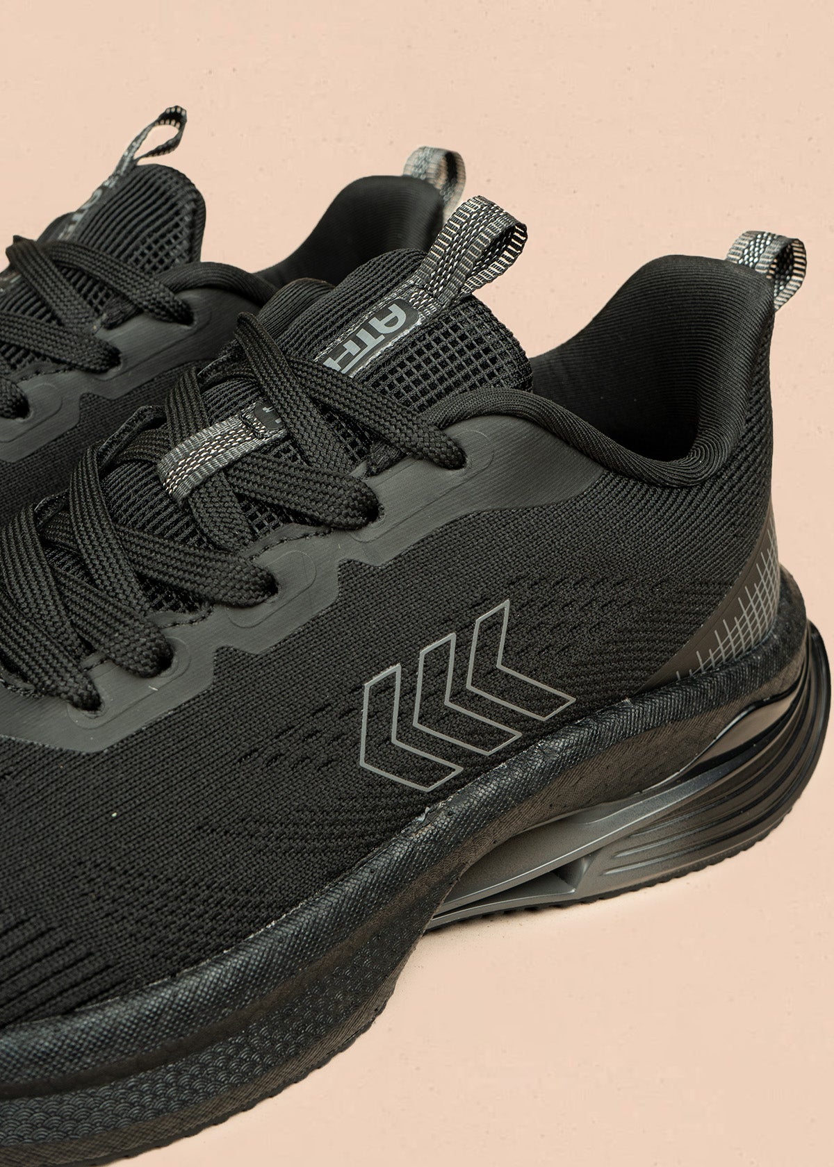 Tenis deportivos color negro 106443