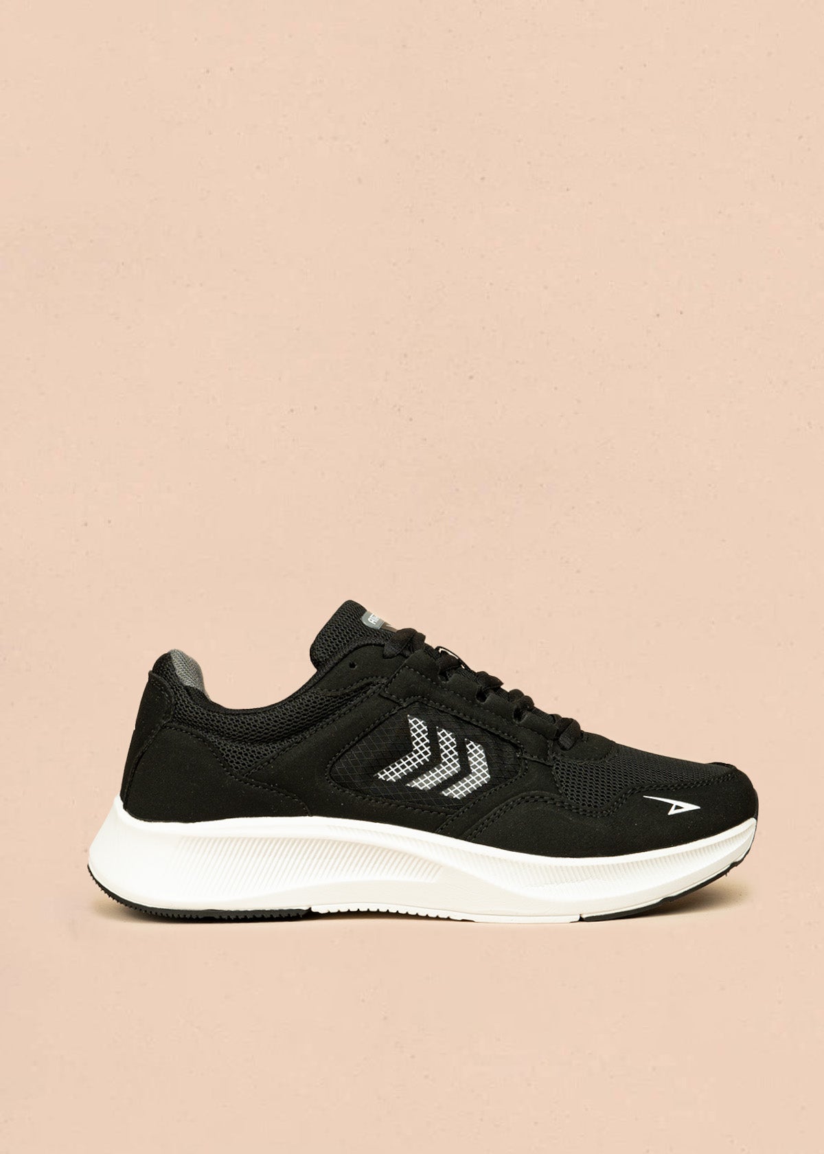 Tenis deportivos color negro blanco con malla en capellada 106444