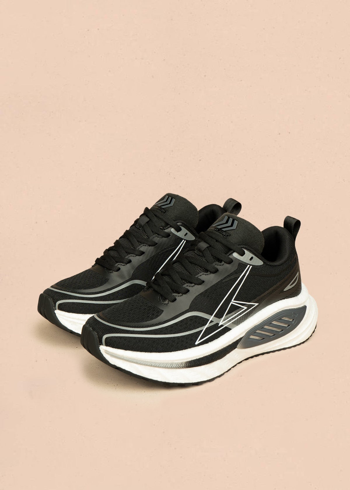 Tenis deportivos color negro con suela blanca 106446