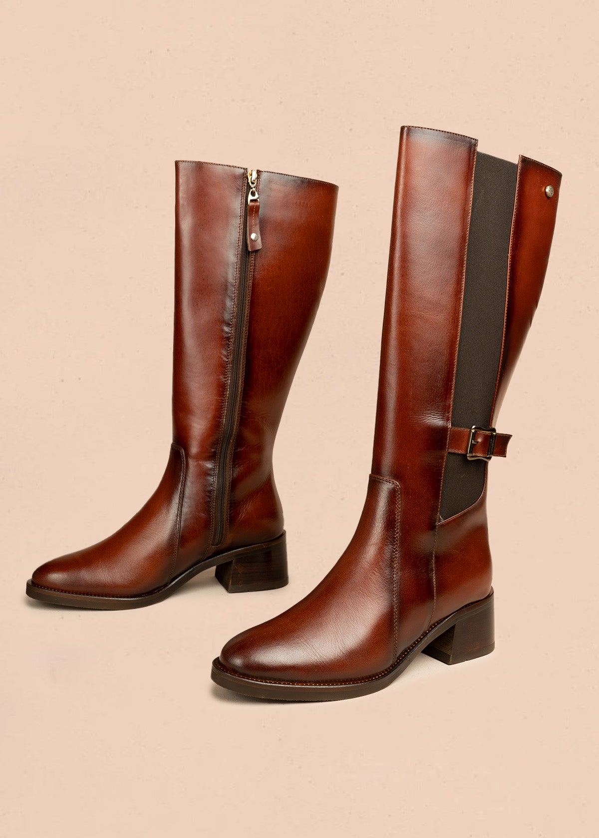 Botas de cuero color coñac acabado liso y elástico lateral 106453