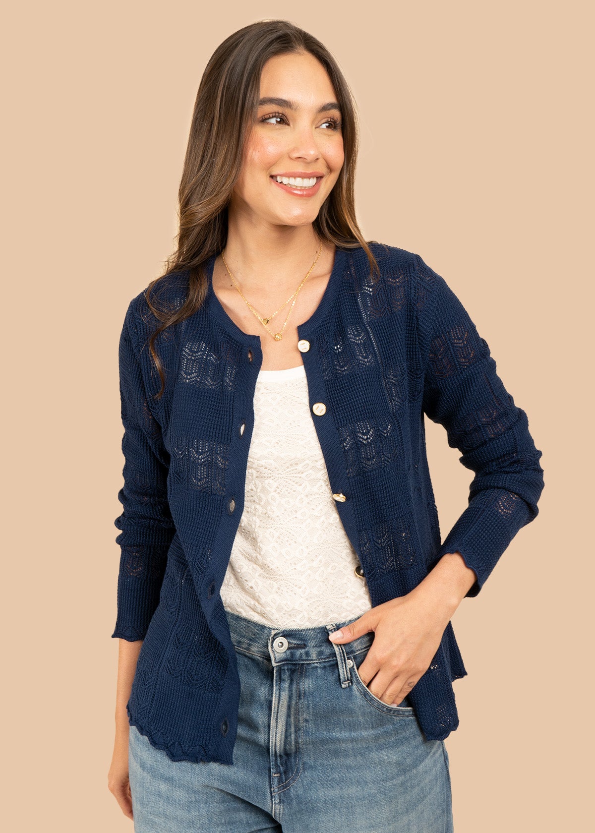 Blusa con tejido calado color azul con botones 106462