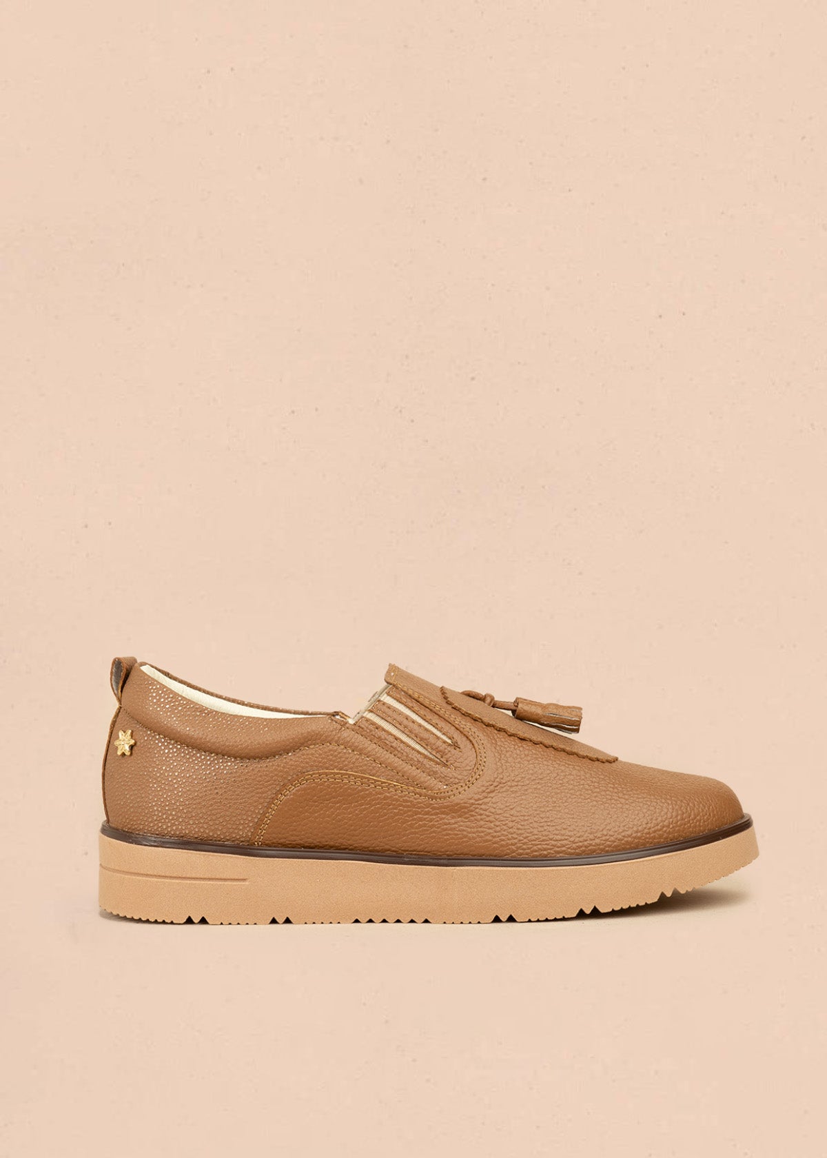 Mocasines de cuero color miel con borla 106466