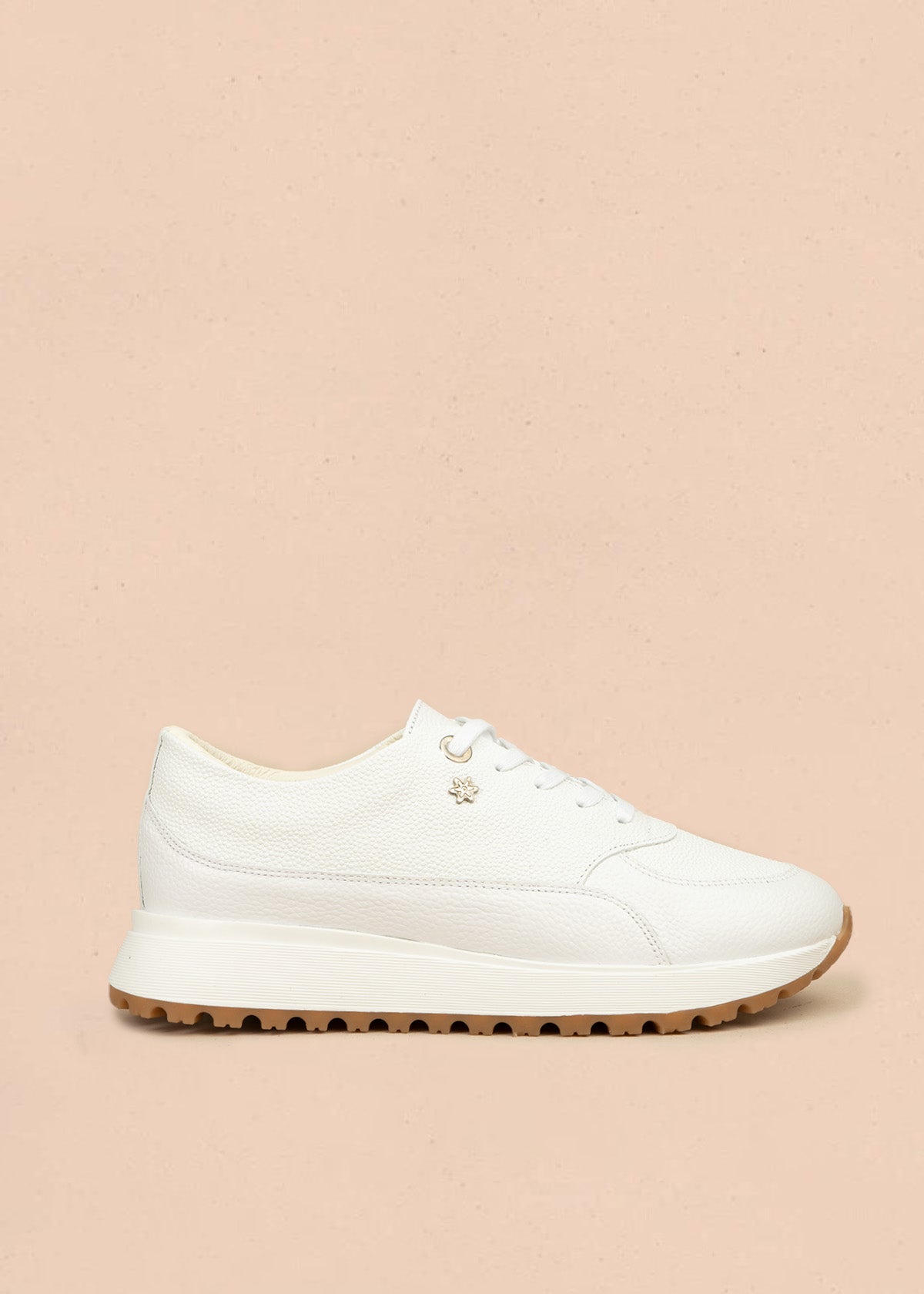 Tenis casuales de cuero color blanco 106468
