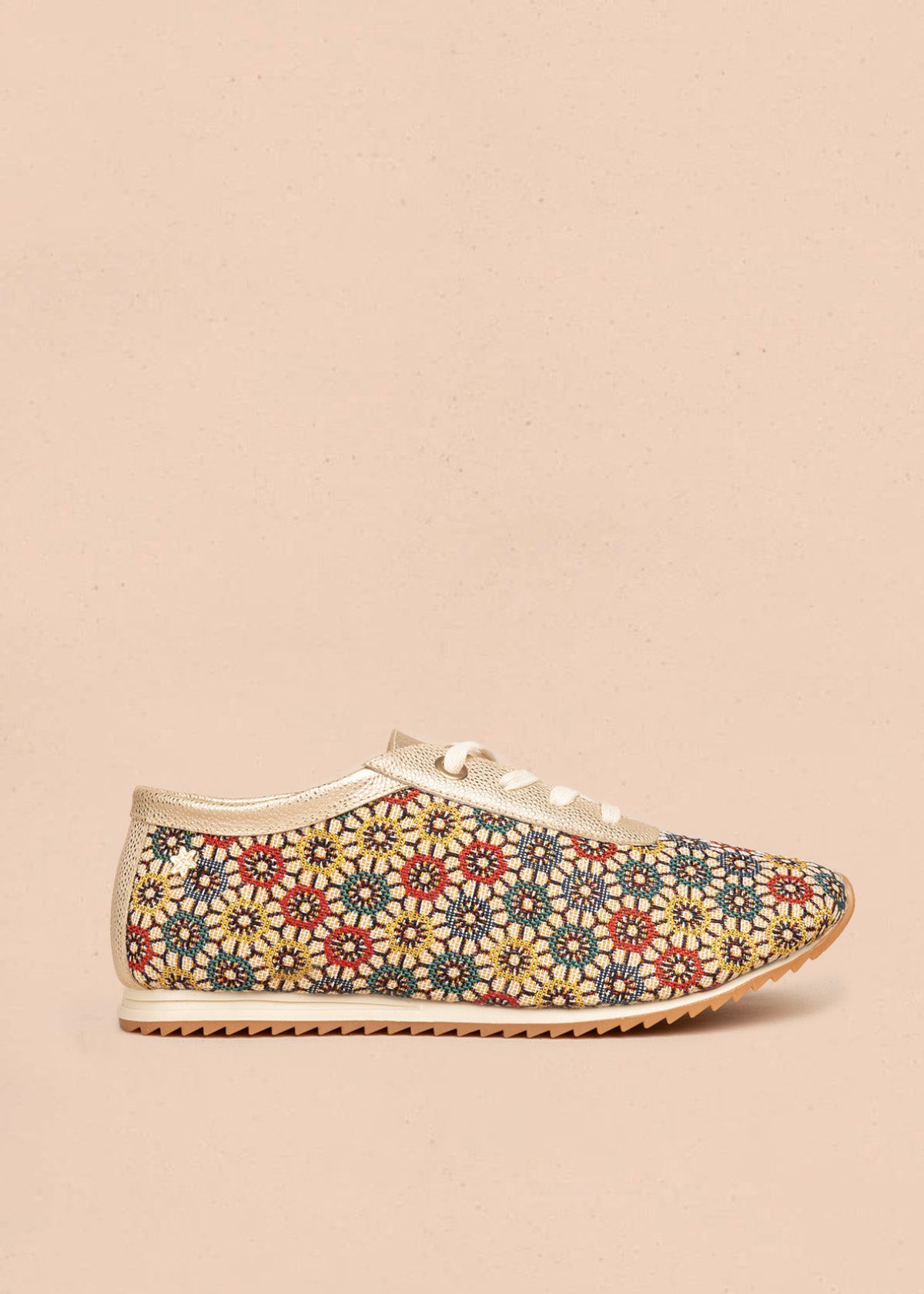 Tenis casuales en cuero multicolor con tejido floral 106482