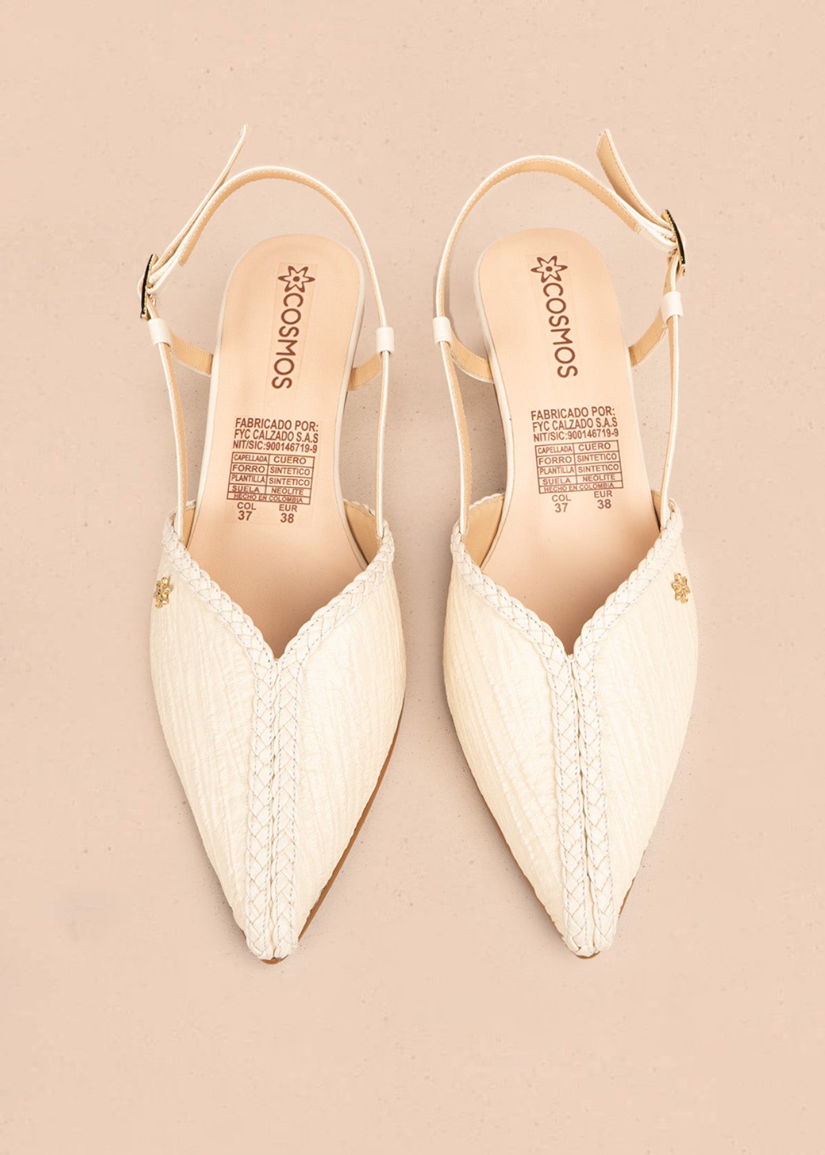 Tacones trabilla de cuero color beige con trenzado decorativo 106504