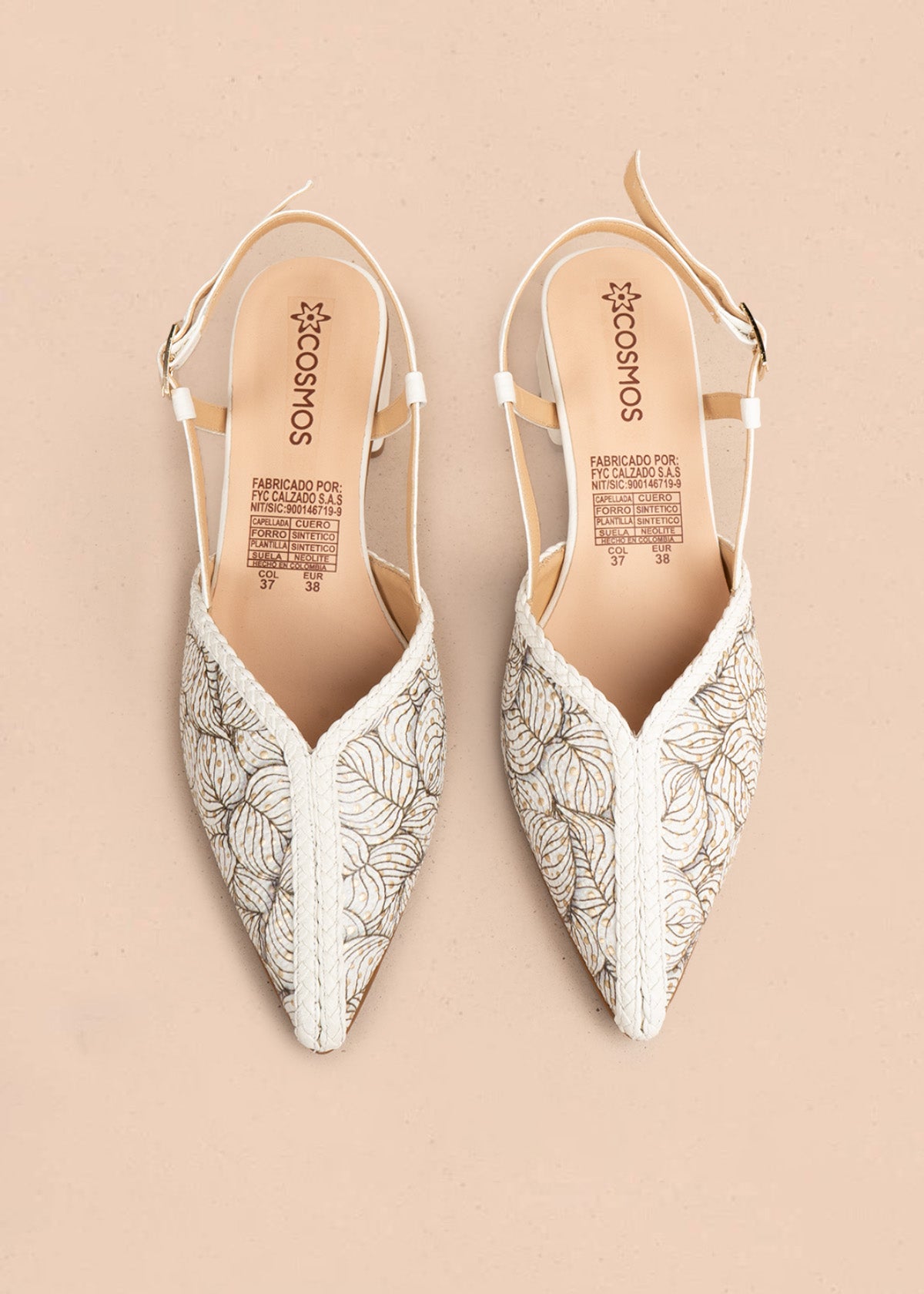 Tacones trabilla en cuero color blanco con detalle floral 106505