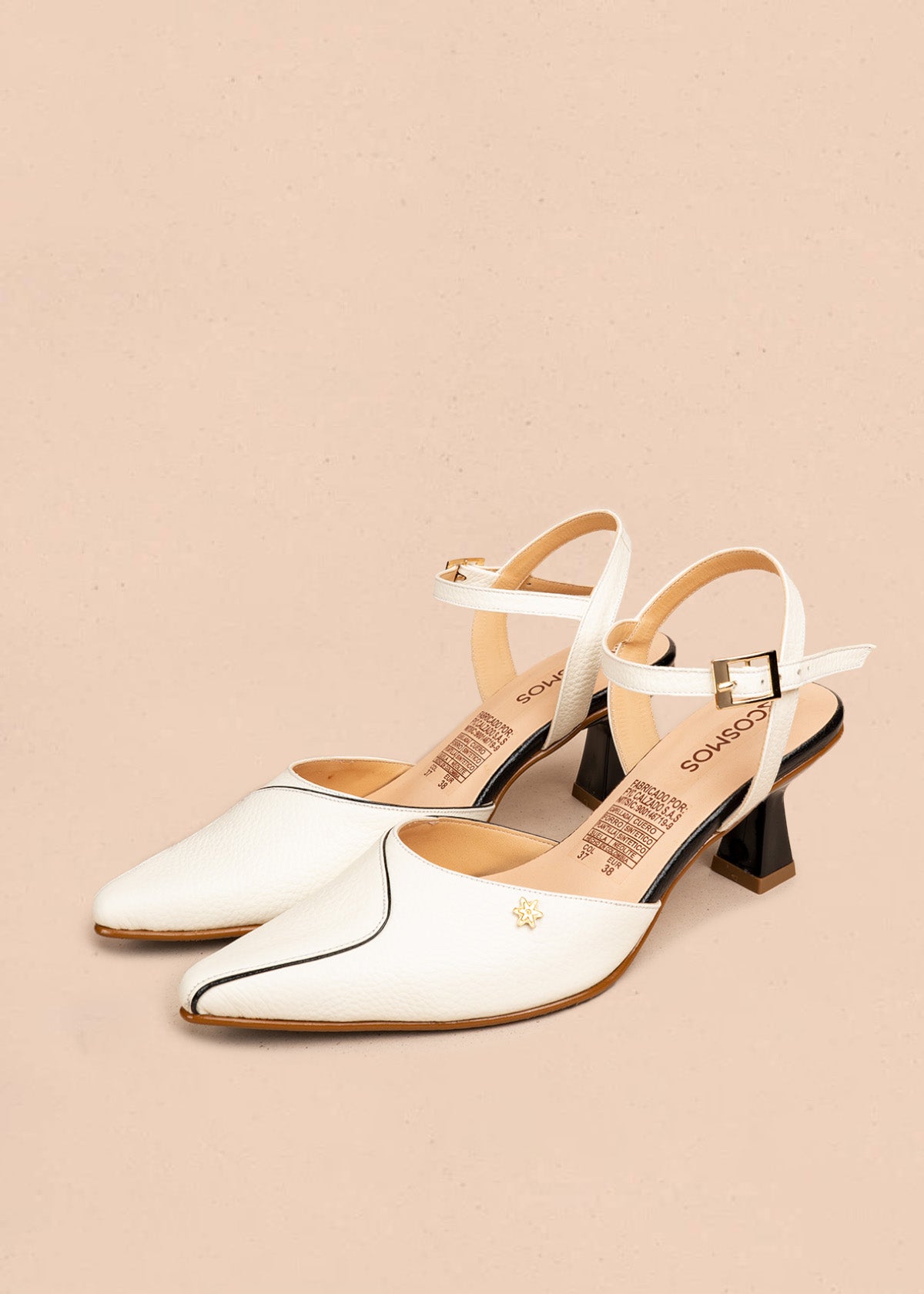 Tacones trabilla en cuero color blanco con detalle de ribete 106510