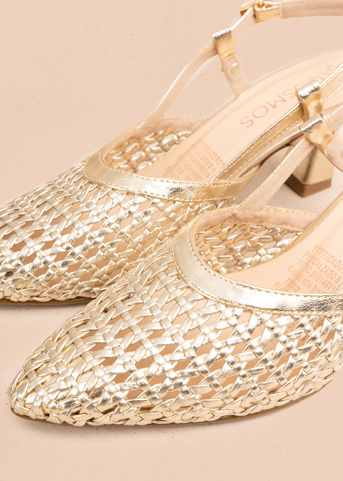Tacones trabilla color champaña con malla trenzada 106526