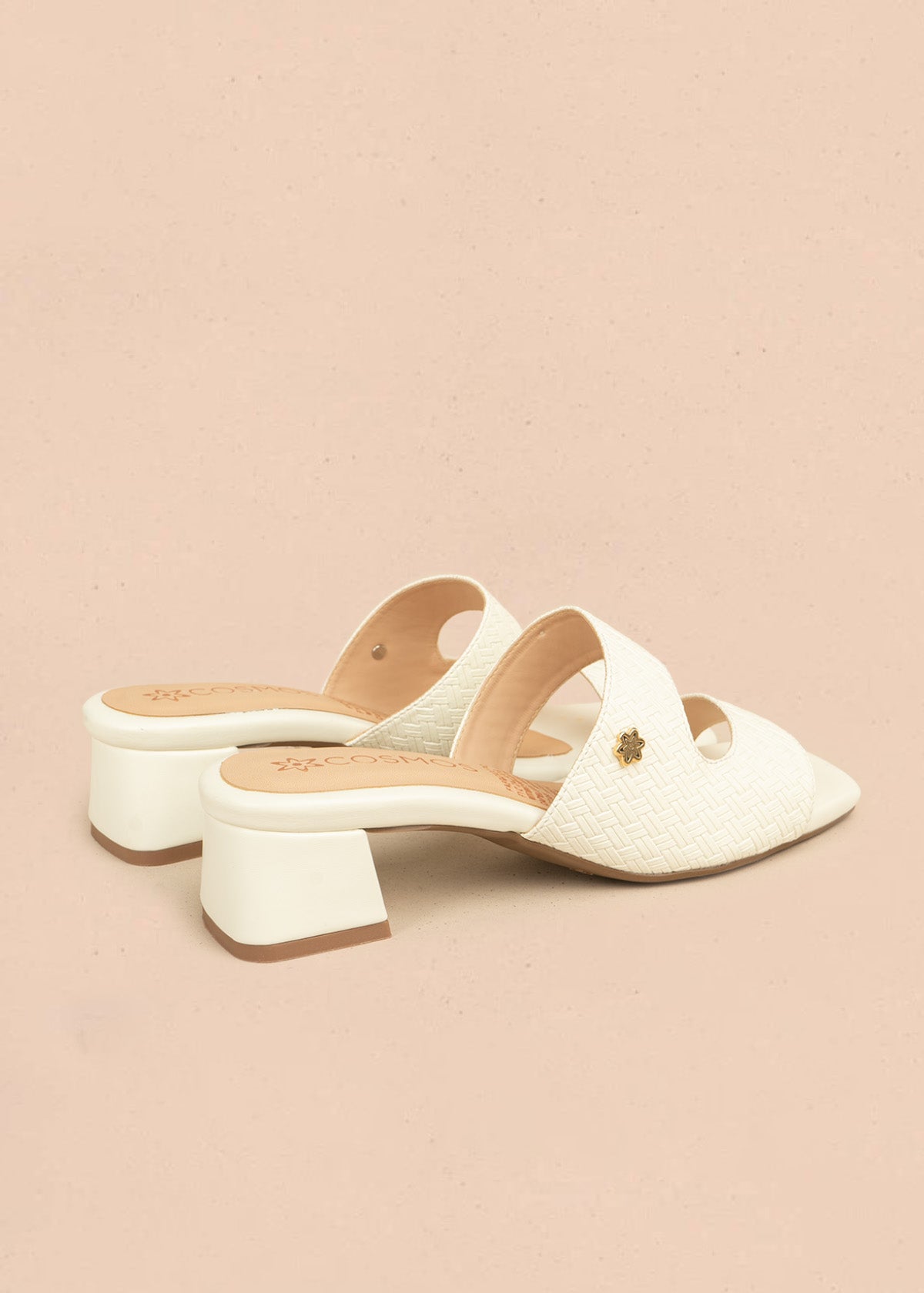 Sandalias color talco con textura trenzada 106528