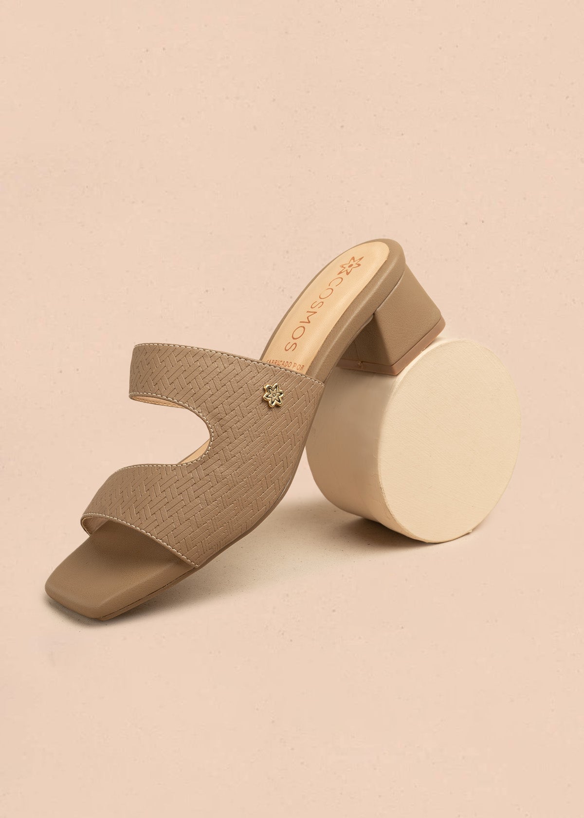 Sandalias color taupe con textura trenzada 106528