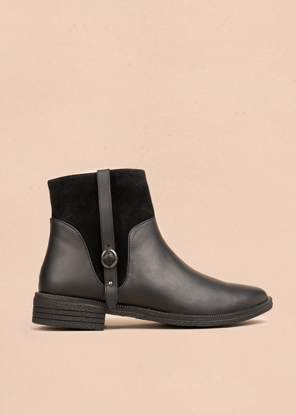 Botas en cuero color negro 106543
