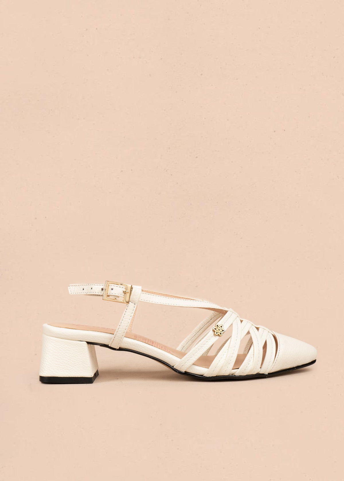 Tacones trabilla en cuero color blanco con tiras delgadas 106550