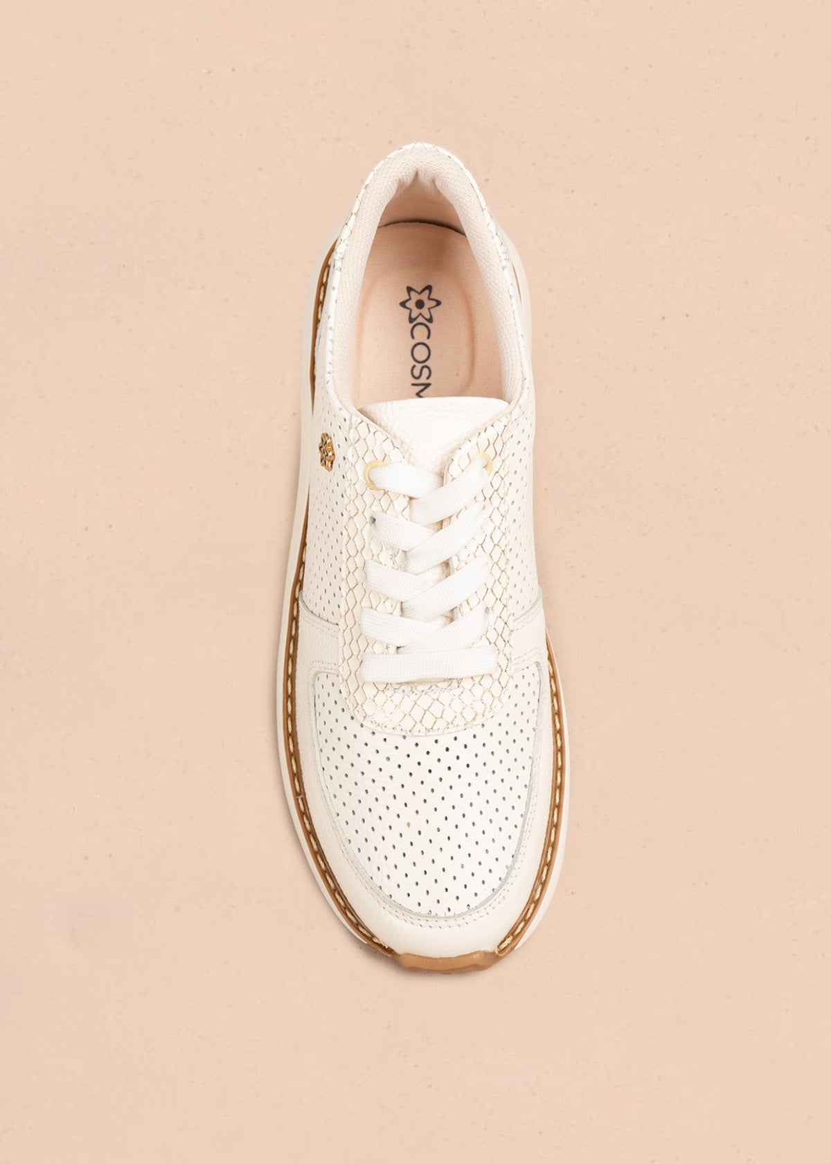 Tenis casuales de cuero color talco con microperforaciones 106554