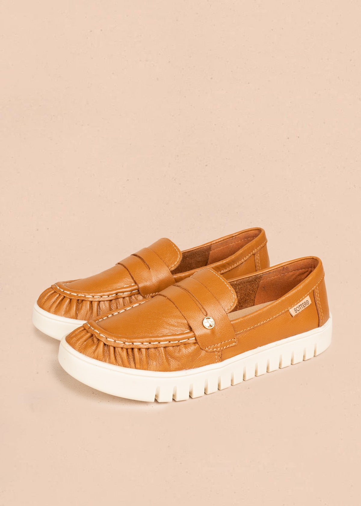 Mocasines de cuero en color miel 106567