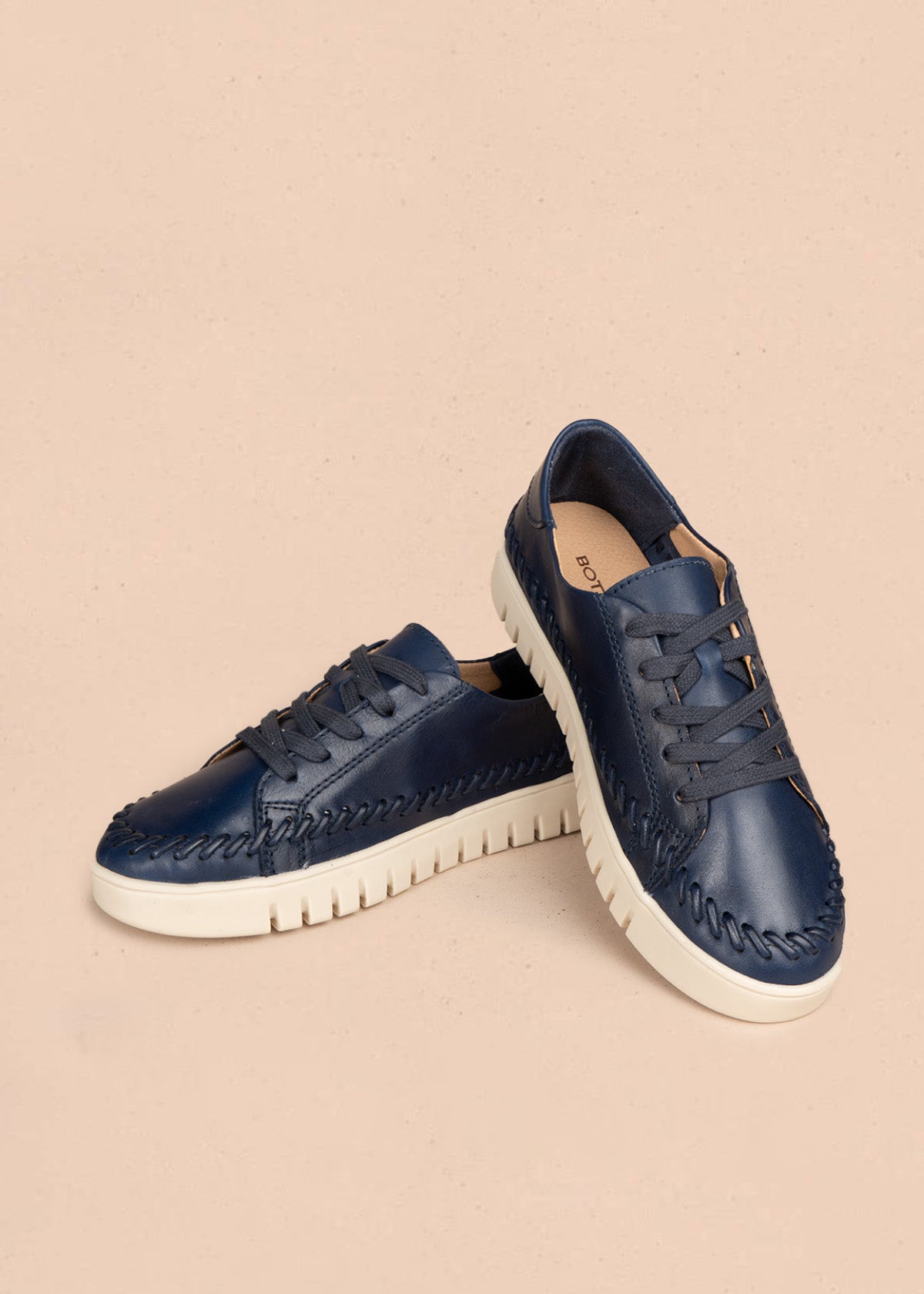 Zapatos con atadura en cuero color azul 106568