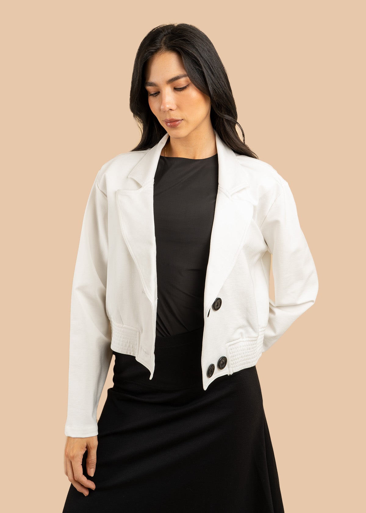 Chaqueta color blanco con solapa y doble botonadura 106590