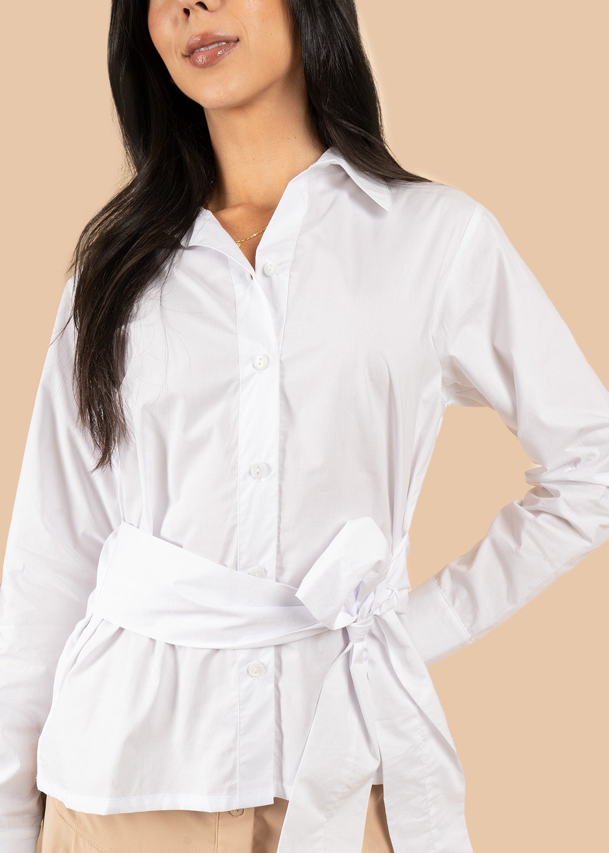 Blusa color blanco con cinturón 106598