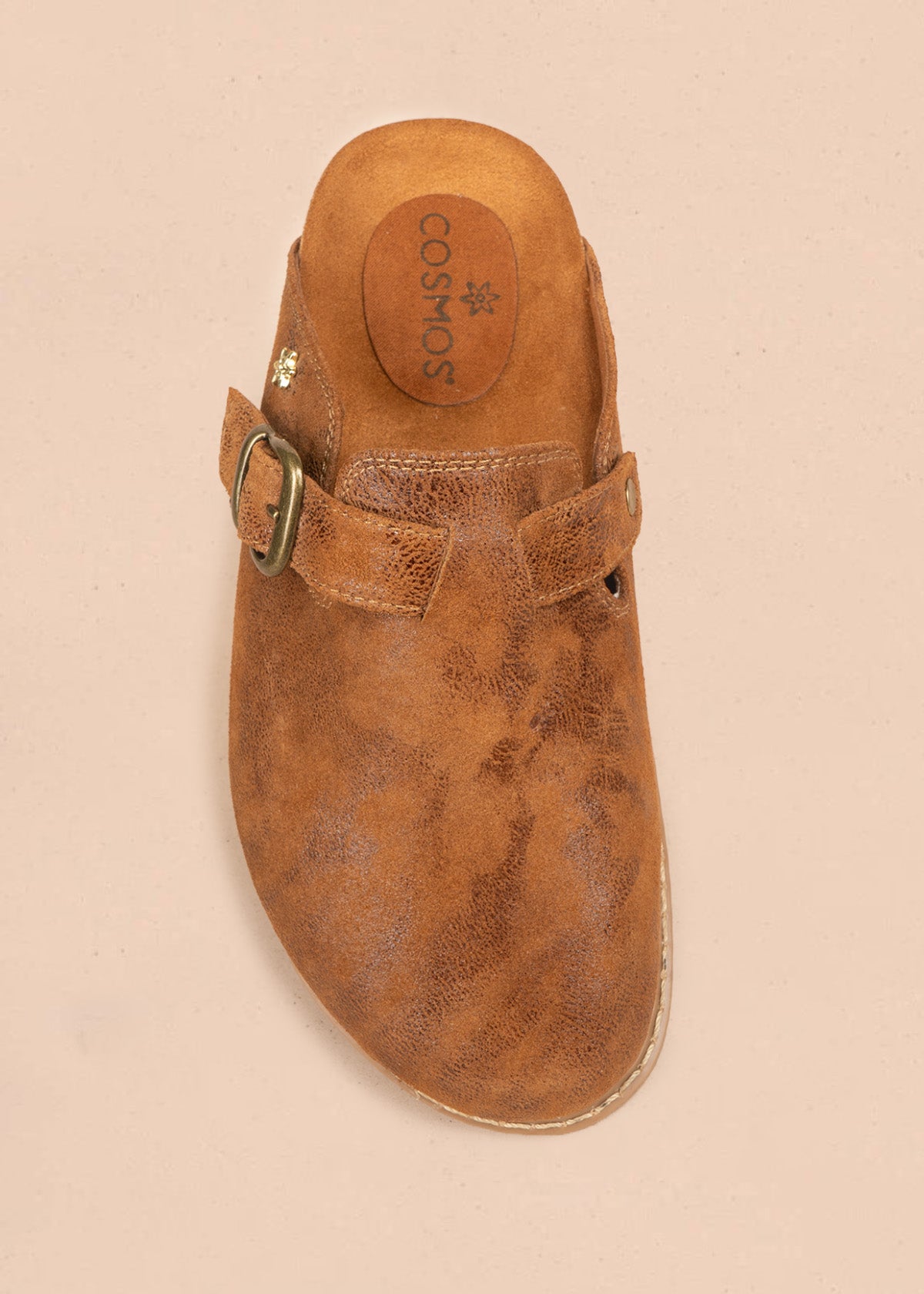 Zuecos en cuero color canela tipo mule con correa 106620