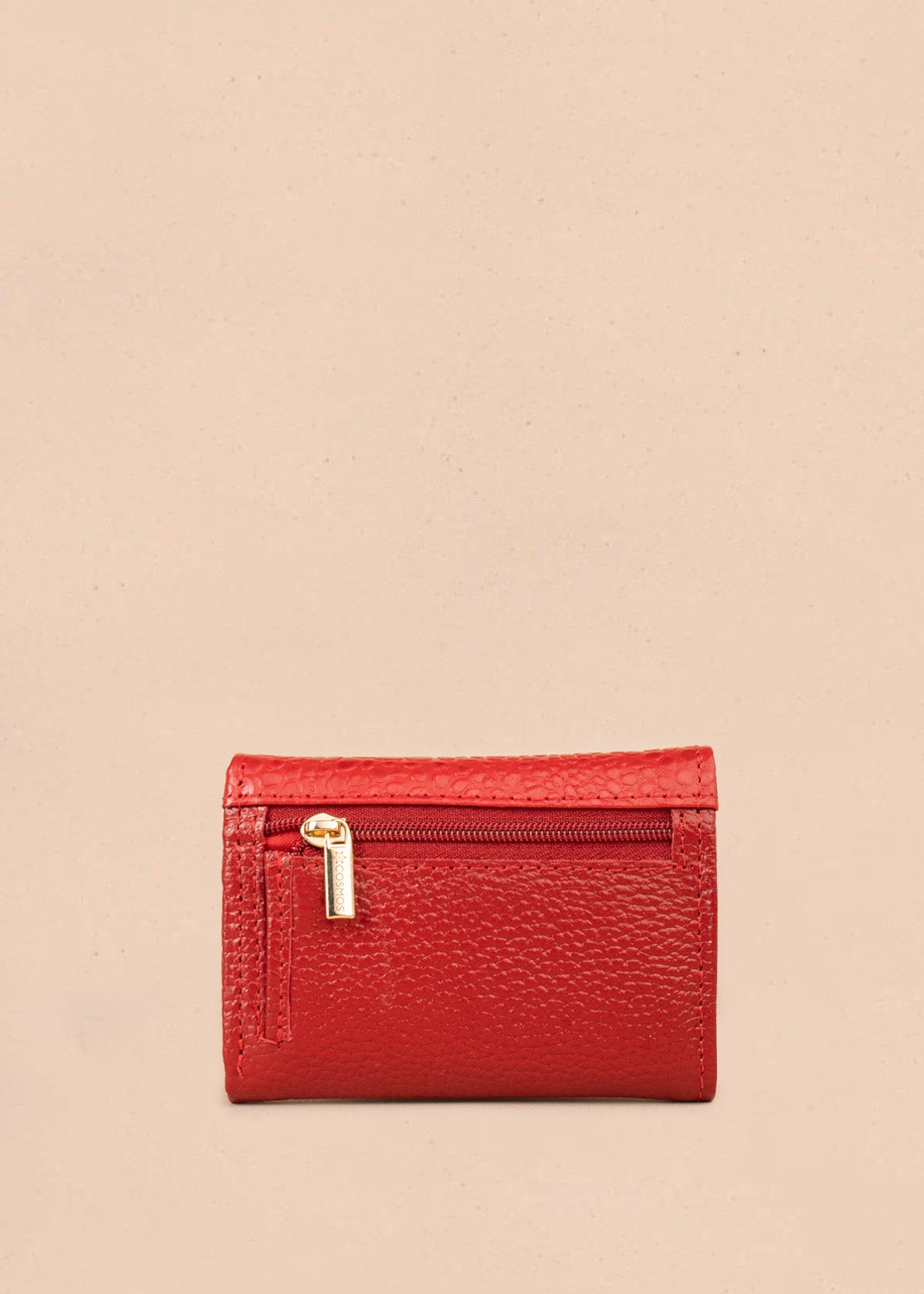 Billetera pequeña en cuero color rojo con broche dorado y cremallera 106641