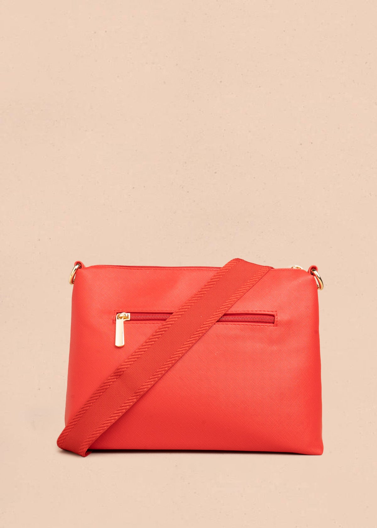 Bolso manos libres color rojo 106646
