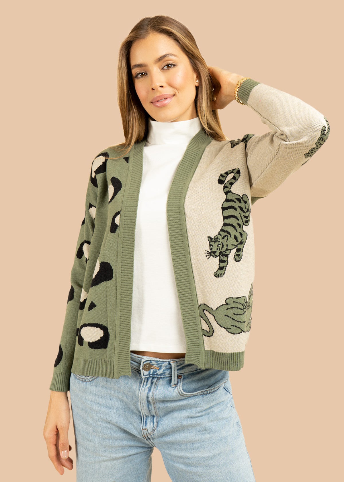 Saco tejido color verde con diseño de tigre 106684