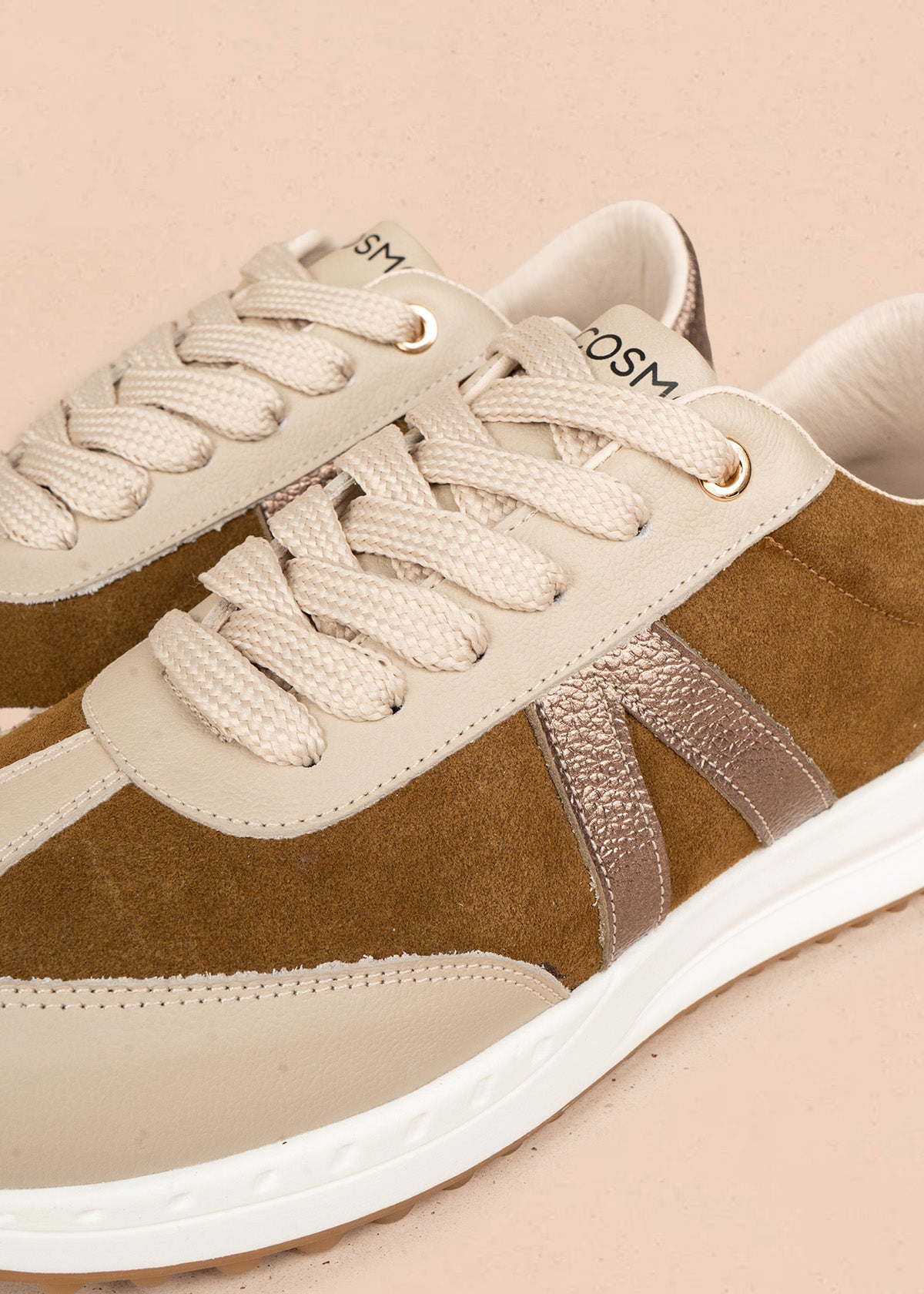 Tenis casuales en cuero color miel 106693
