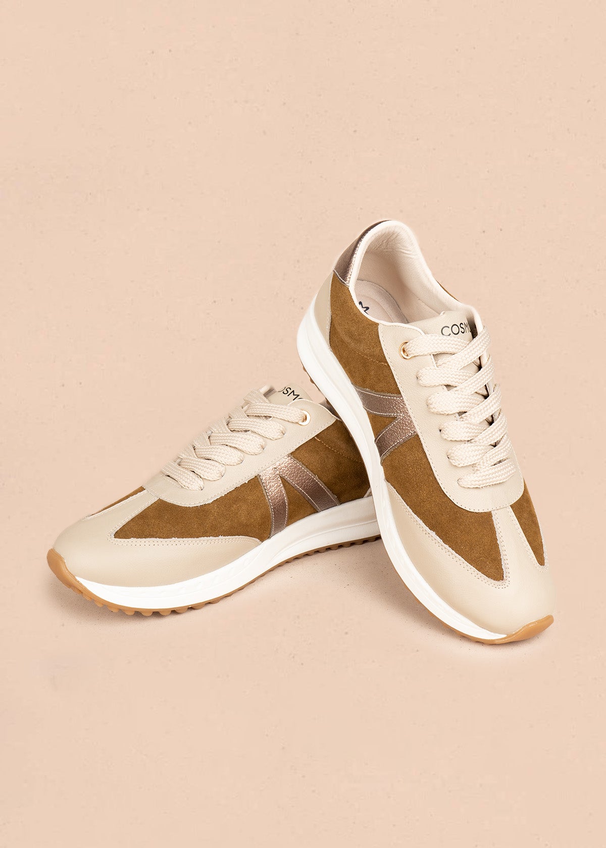 Tenis casuales en cuero color miel 106693
