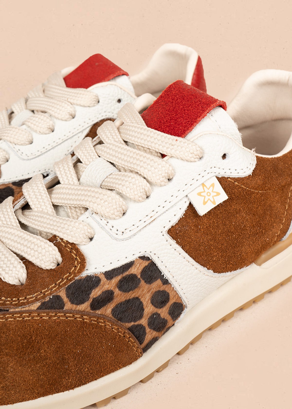 Tenis casuales en cuero color café 106695