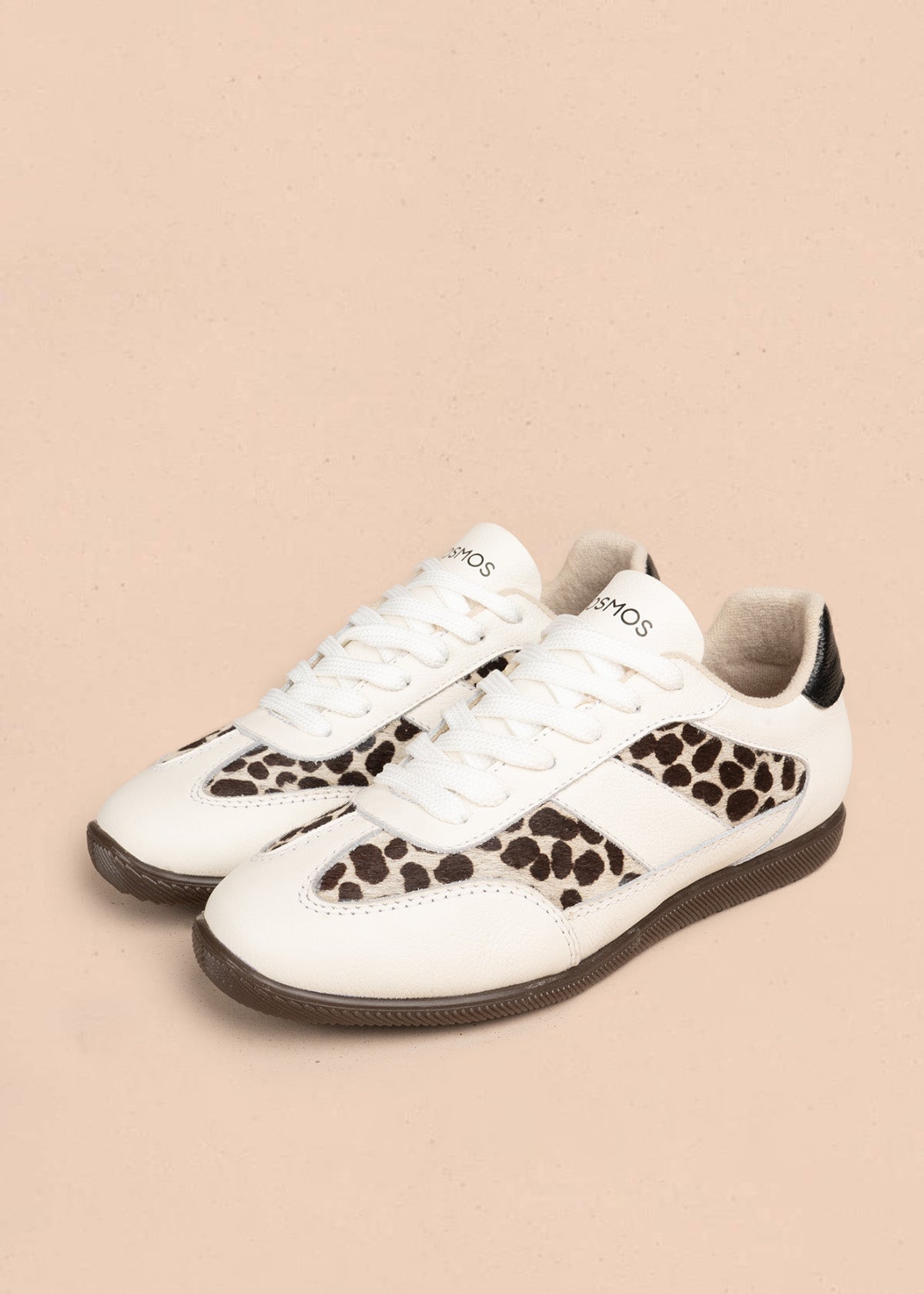 Tenis blancos con paneles de potro estampado animal print 106696