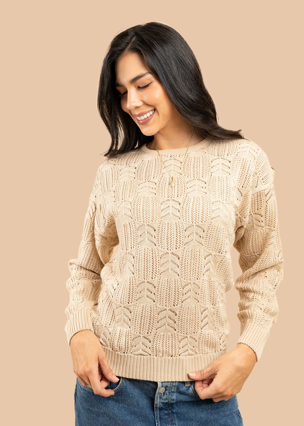 Buzo color beige tejido calado hojas 106756