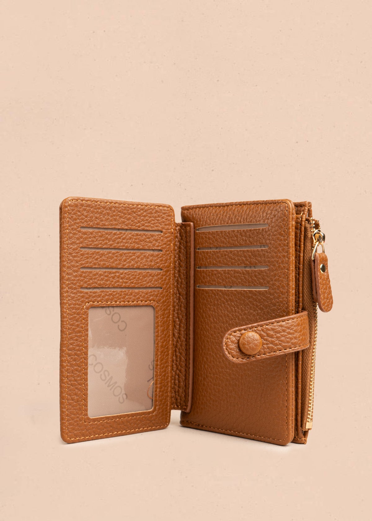 Billetera grande color miel con broche y logo dorado COSMOS 106782