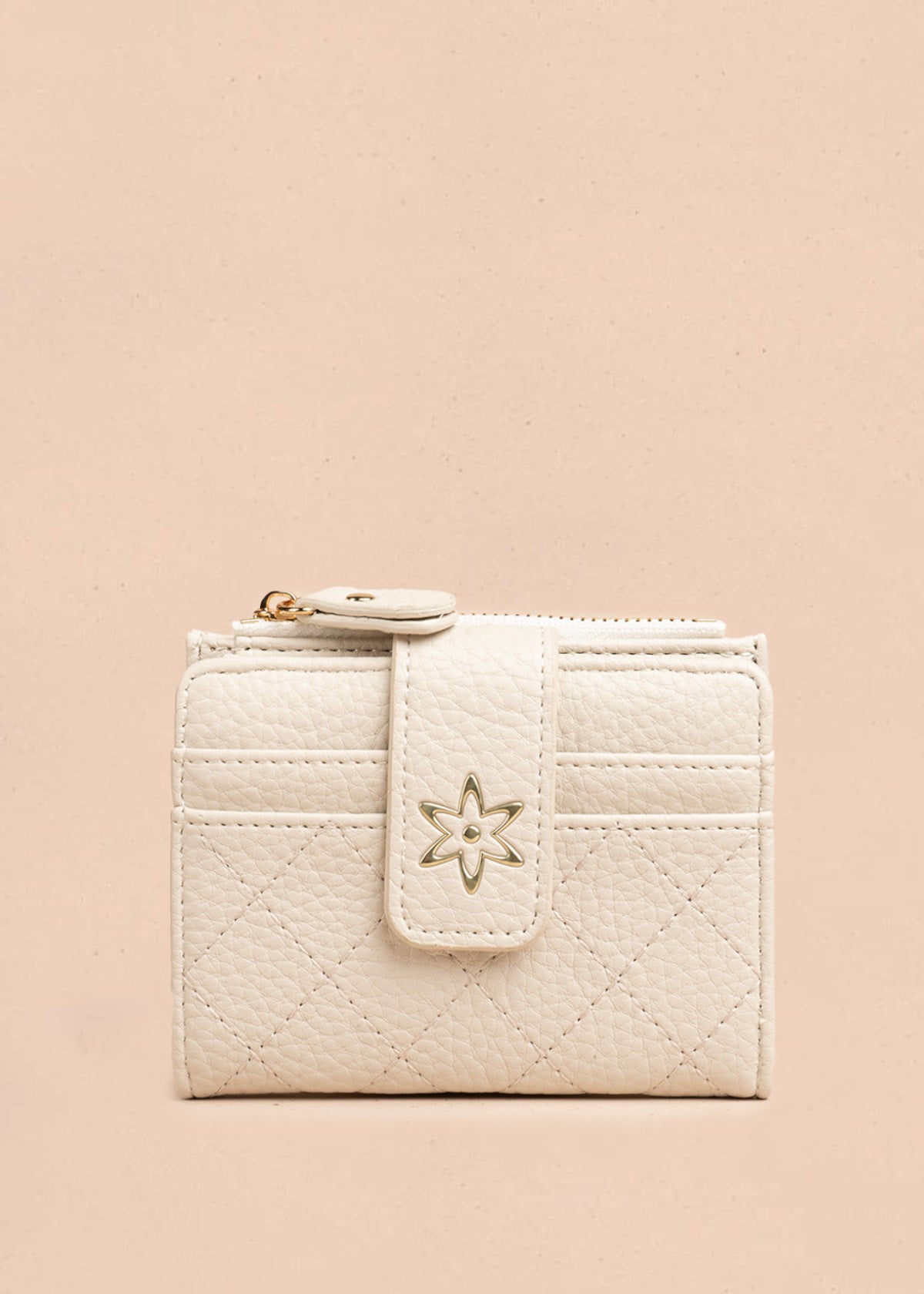 Billetera pequeña color crema con acolchado y flor dorada Cosmos 106783