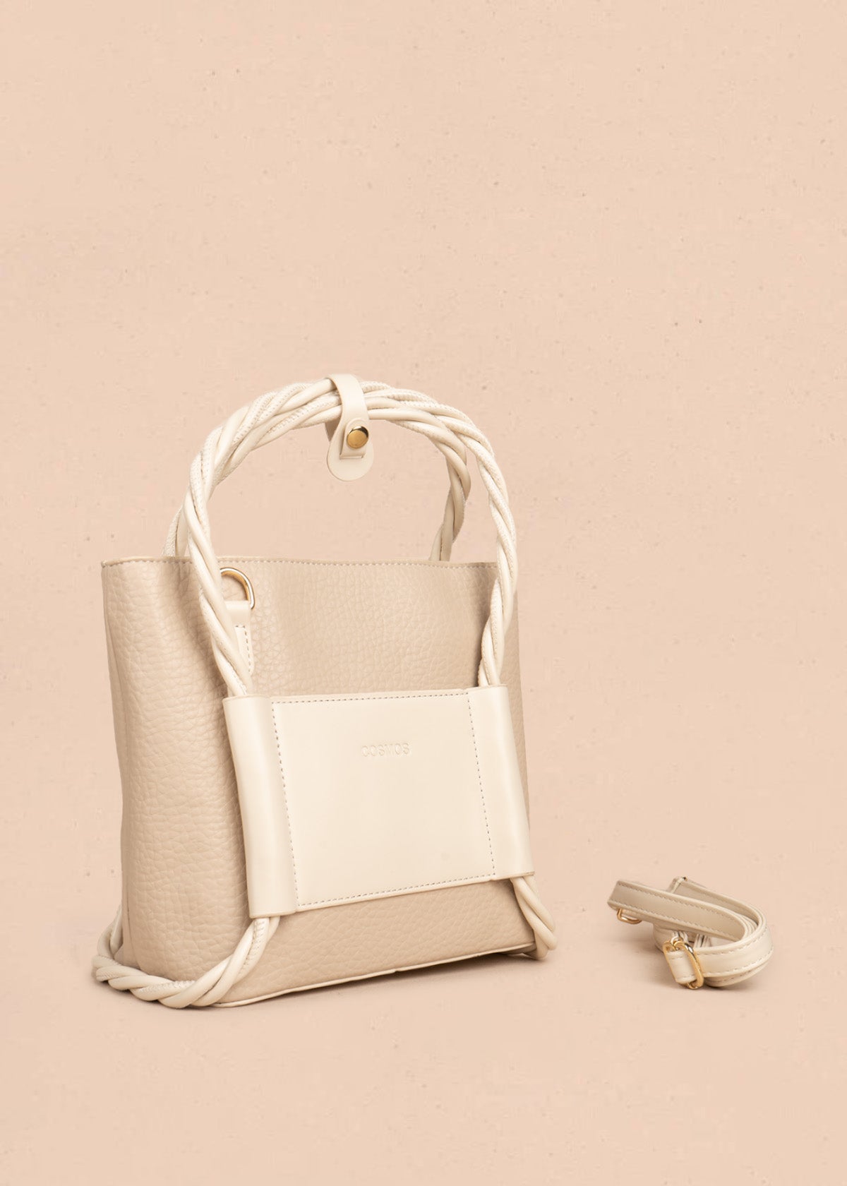 Bolso manos libres color taupe con asas trenzadas 106789