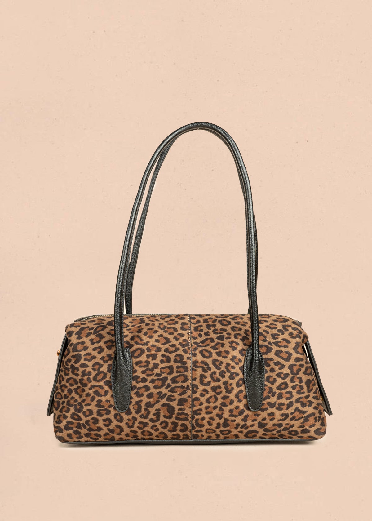 Bolso tipo cartera color animal print silueta tubular 106792
