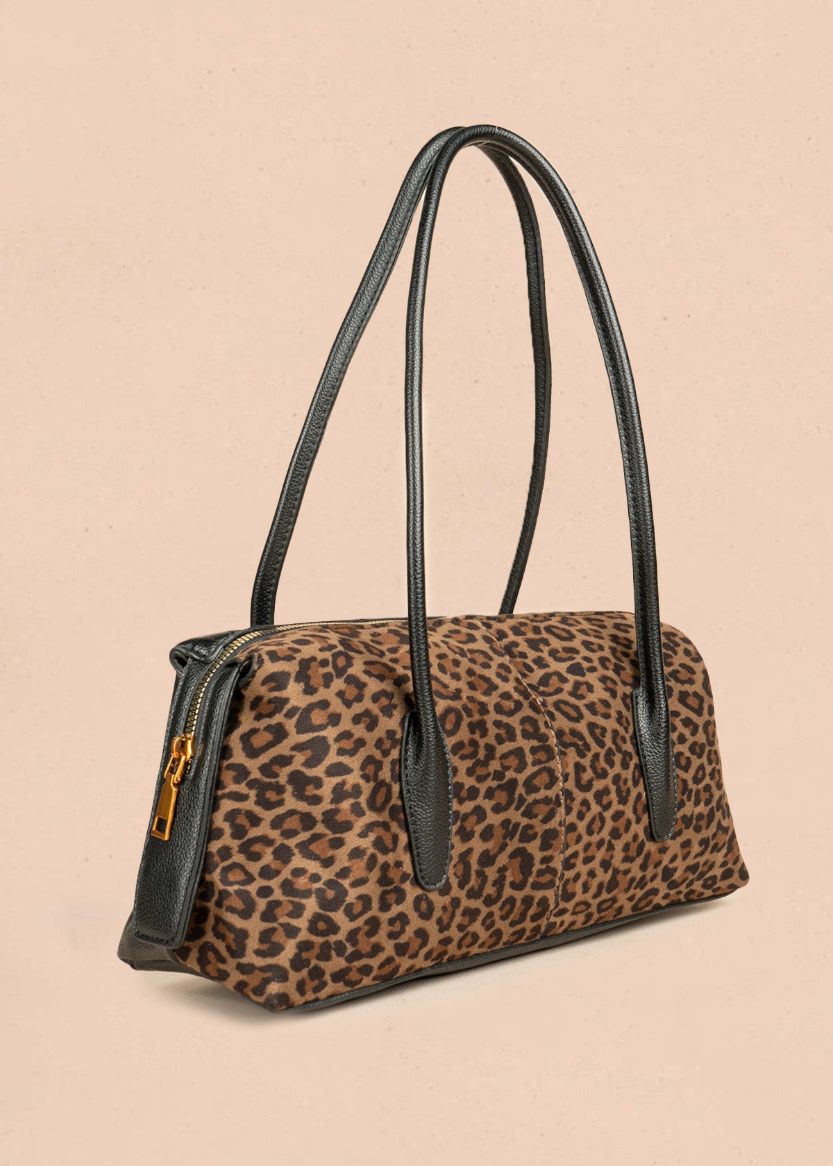 Bolso tipo cartera color animal print silueta tubular 106792