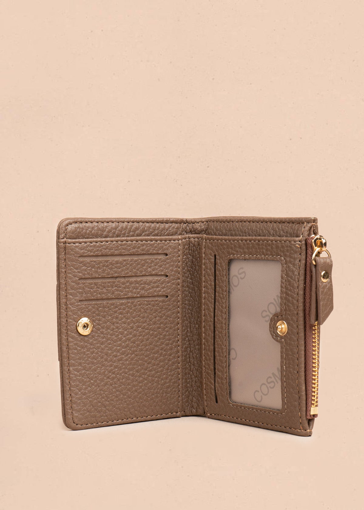 Billetera compacta para mujer color chocolate con cierre y broche floral 106794