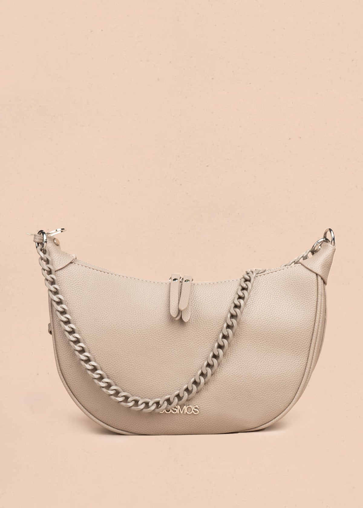 Bolso manos libres color taupe con cadena decorativa 106795