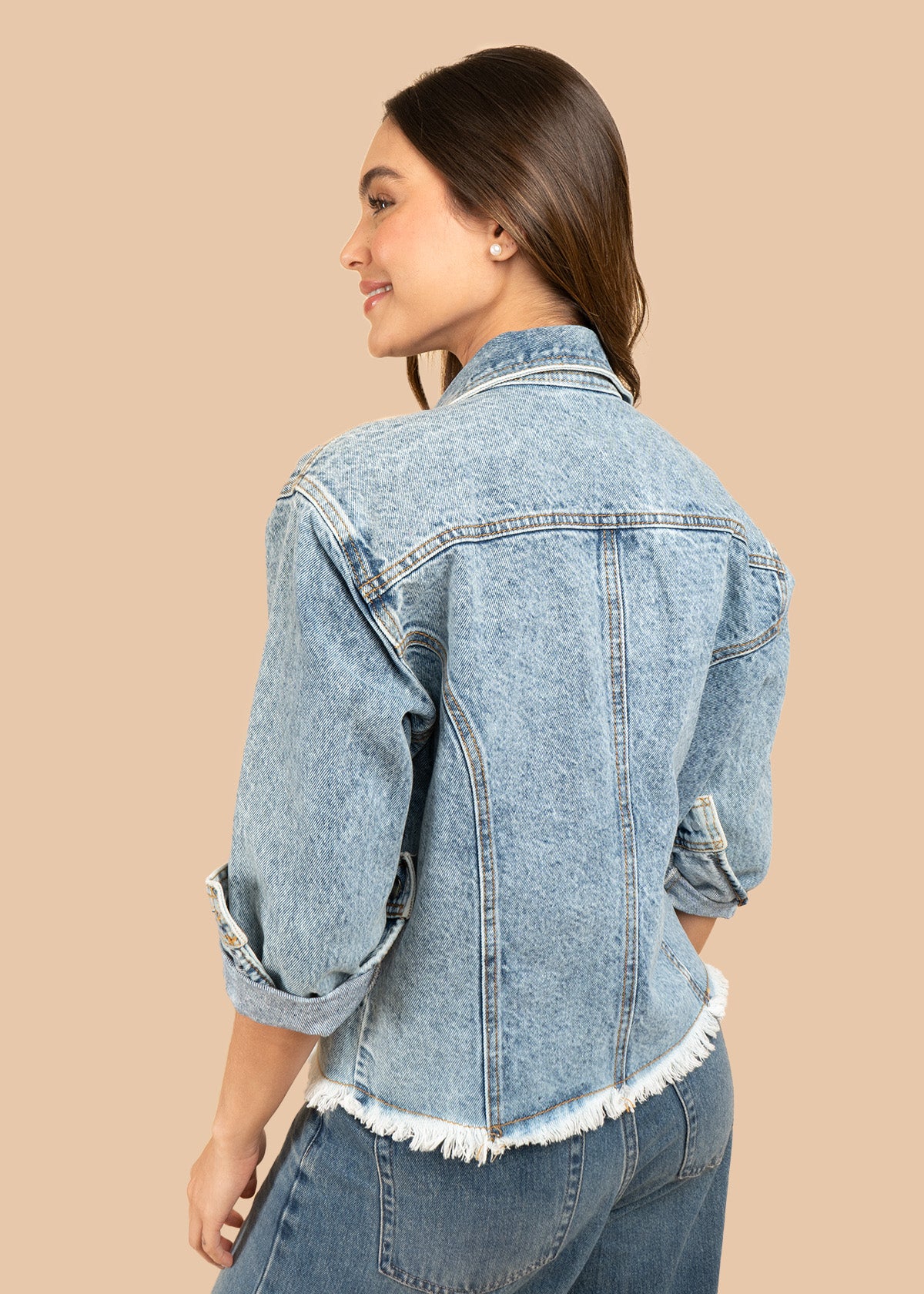 Chaqueta denim color azul con brillos y flecos 106802