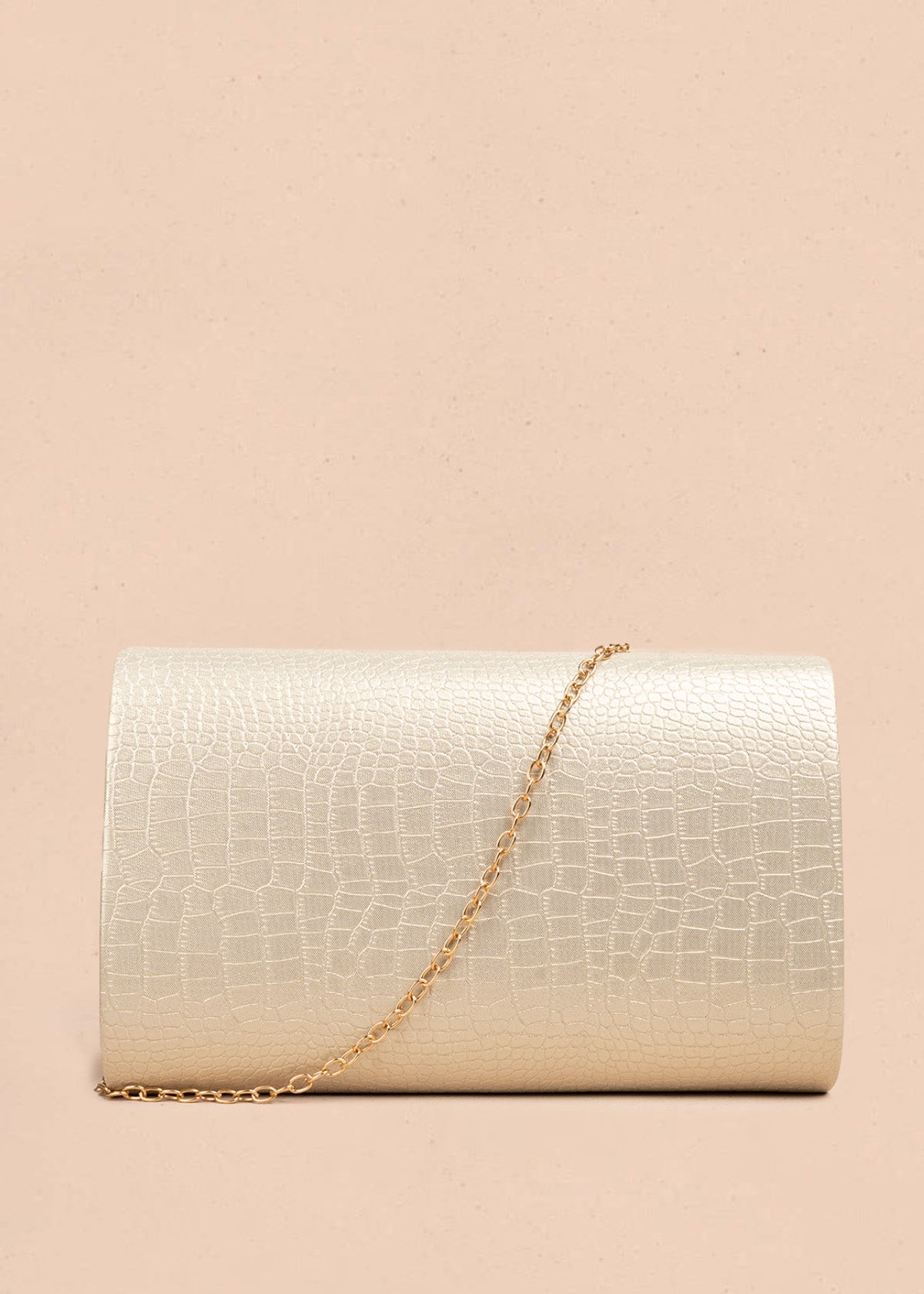 Bolso de fiesta color dorado con textura croco 106806