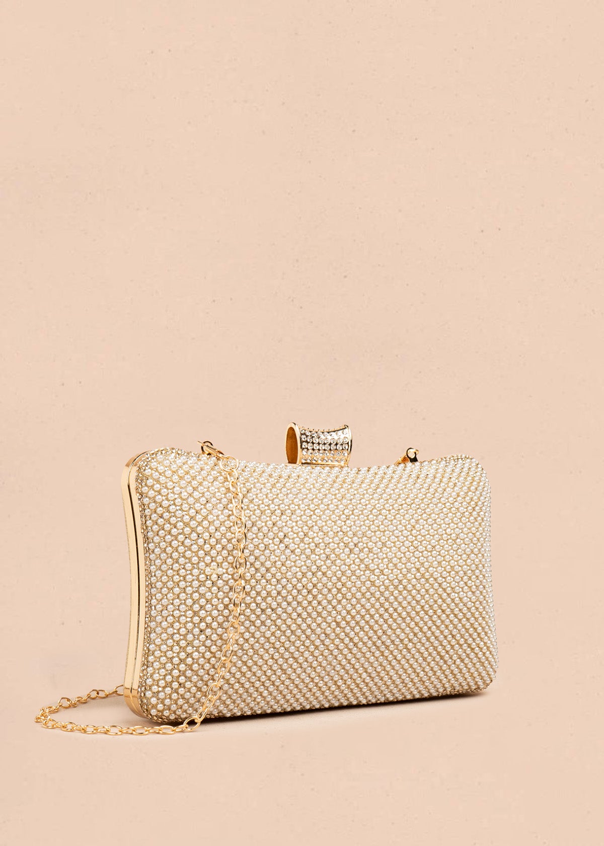 Bolso de fiesta color dorado con detalle de pedrería 106808