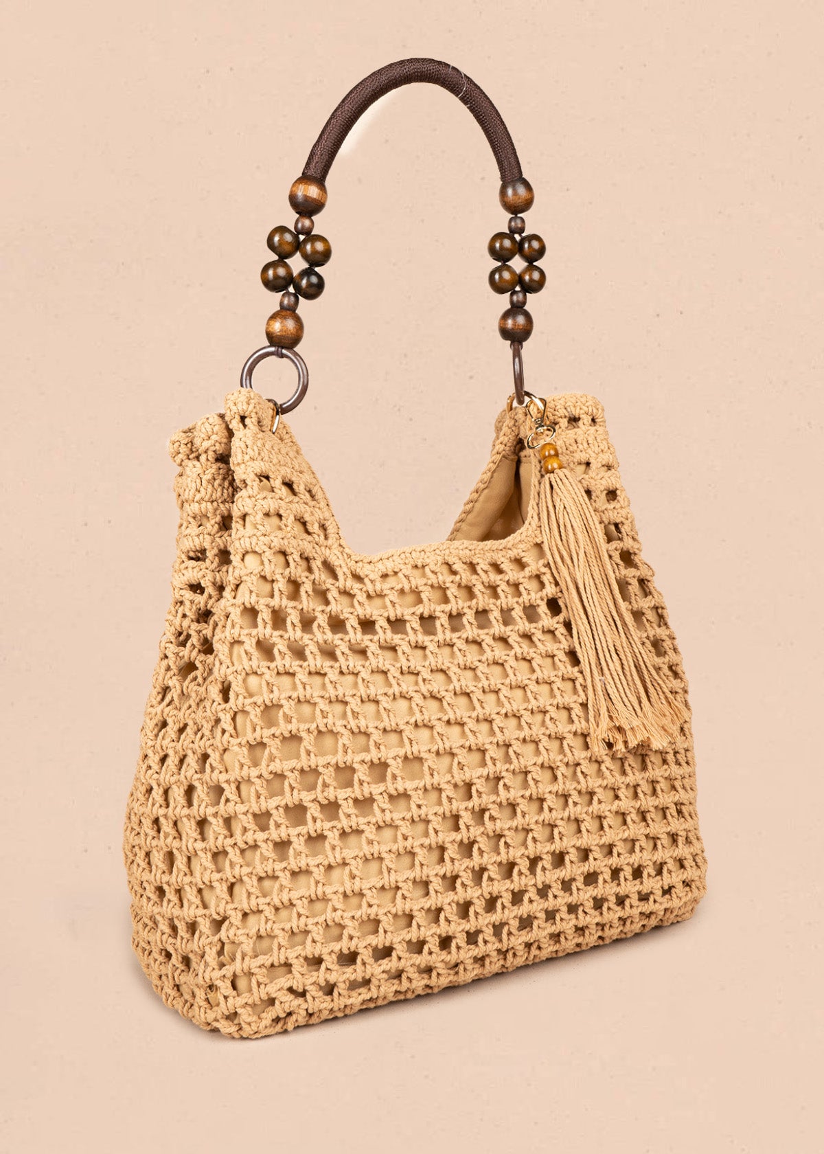 Bolso tipo shopping color caqui tejido calado con borla decorativa 106845
