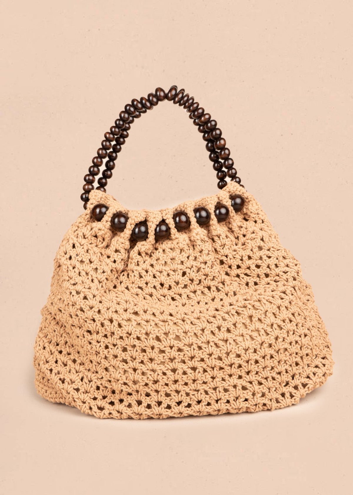 Bolso tipo shopping color caqui tejido con asa de esferas de madera 106846