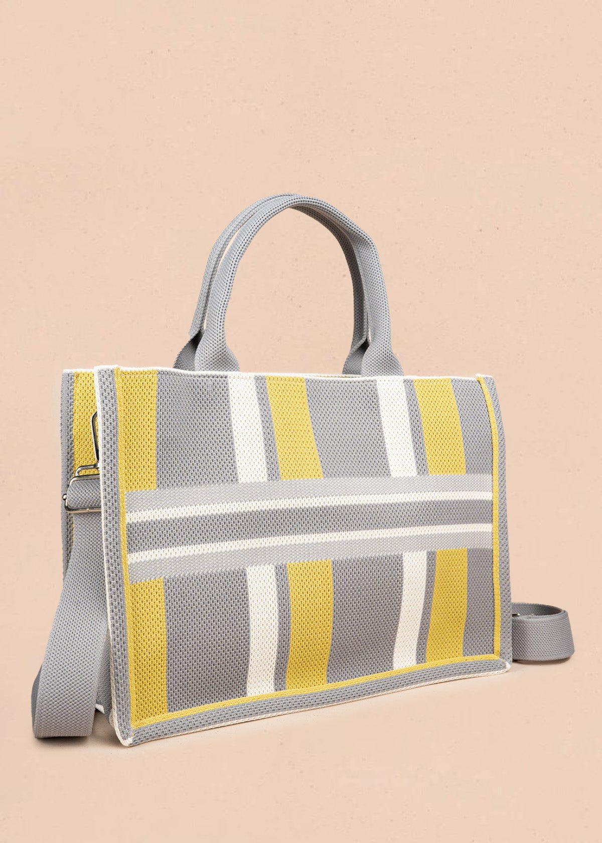 Bolso en textil color gris con rayas 106917
