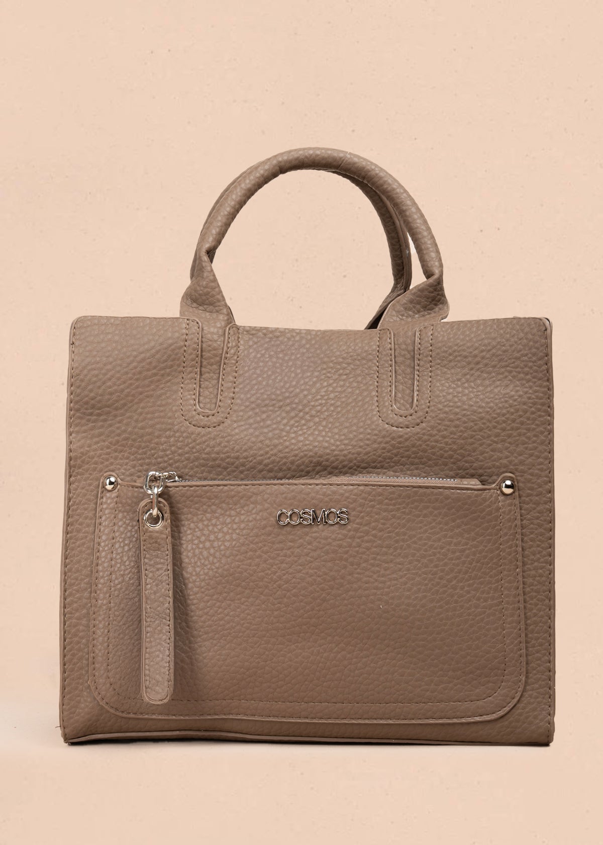 Bolso tipo cartera color café con bolsillo frontal 106955