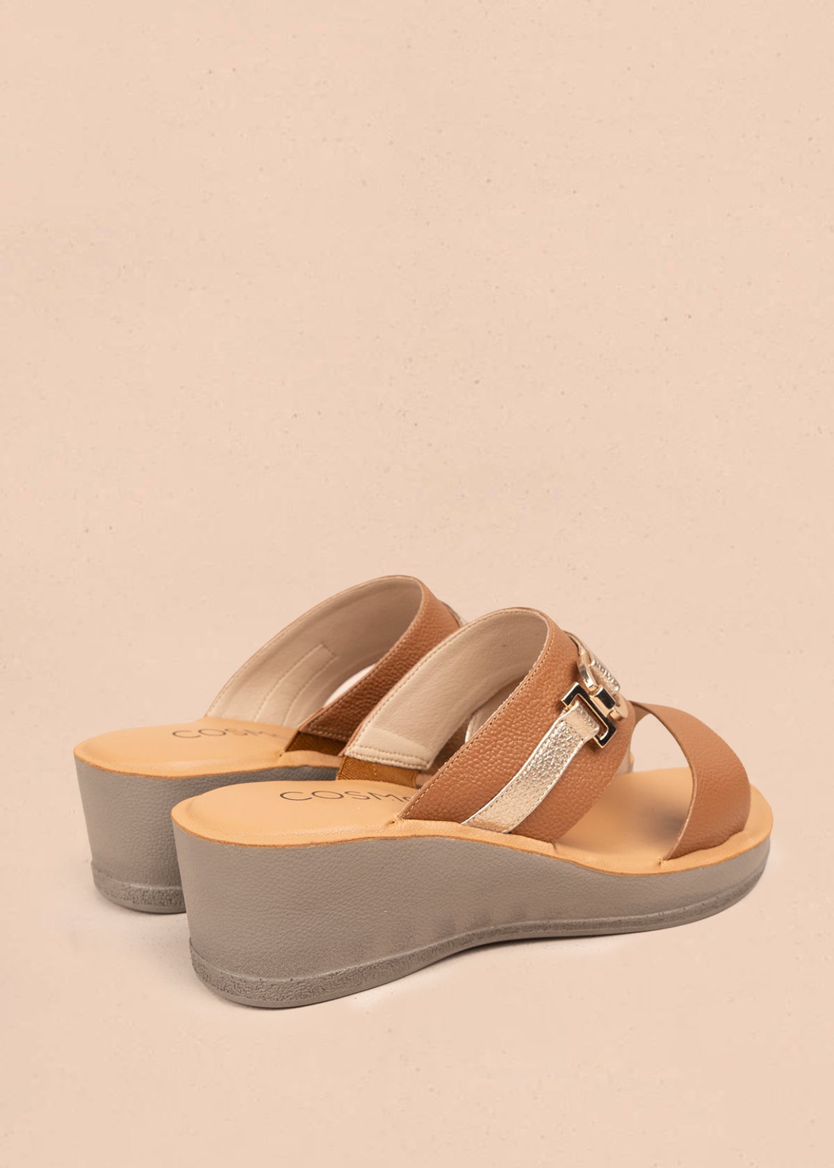 Sandalias en cuero color miel con plataforma y tiras cruzadas 106965
