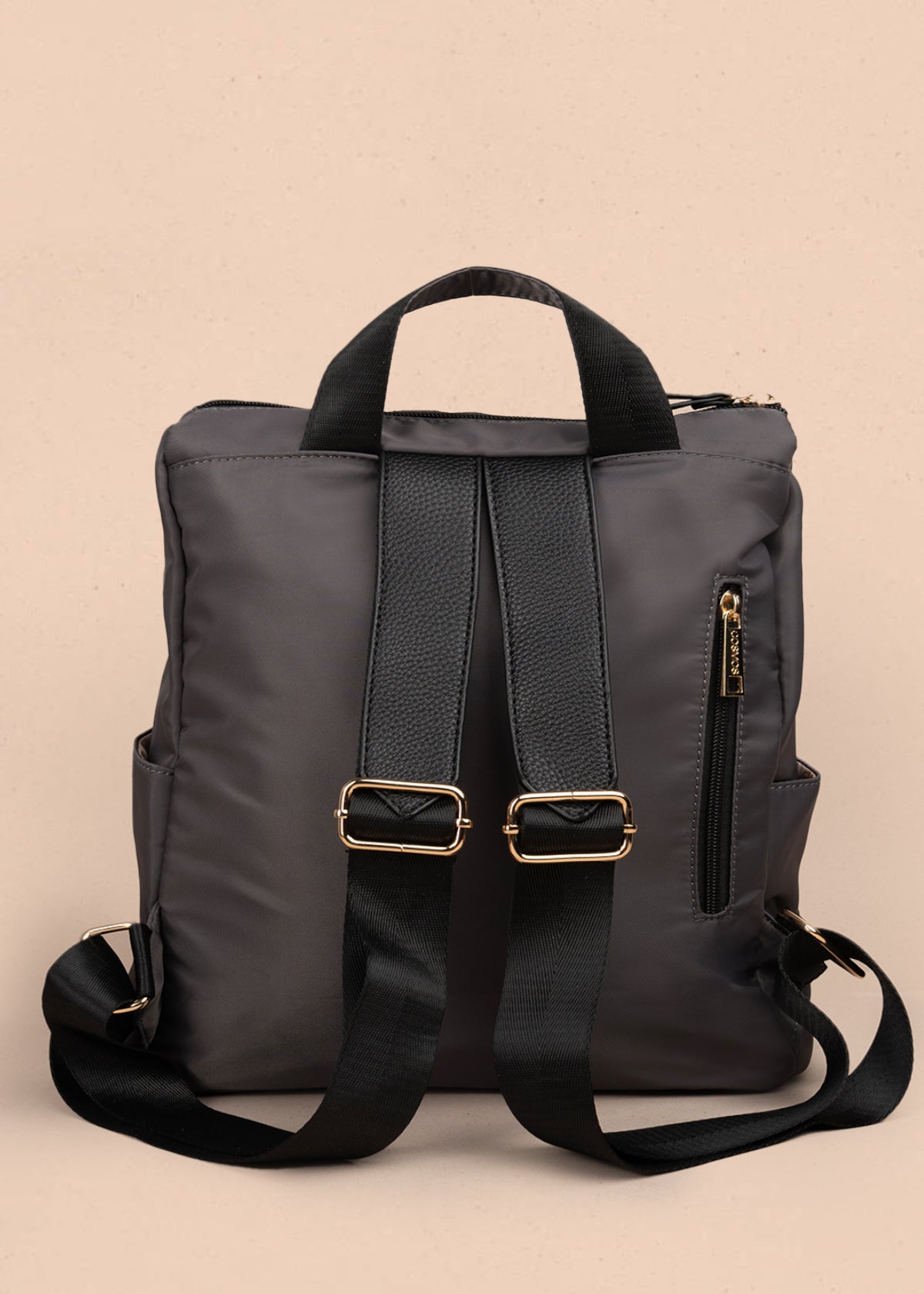 Morral color gris con doble bolsillo frontal 106979